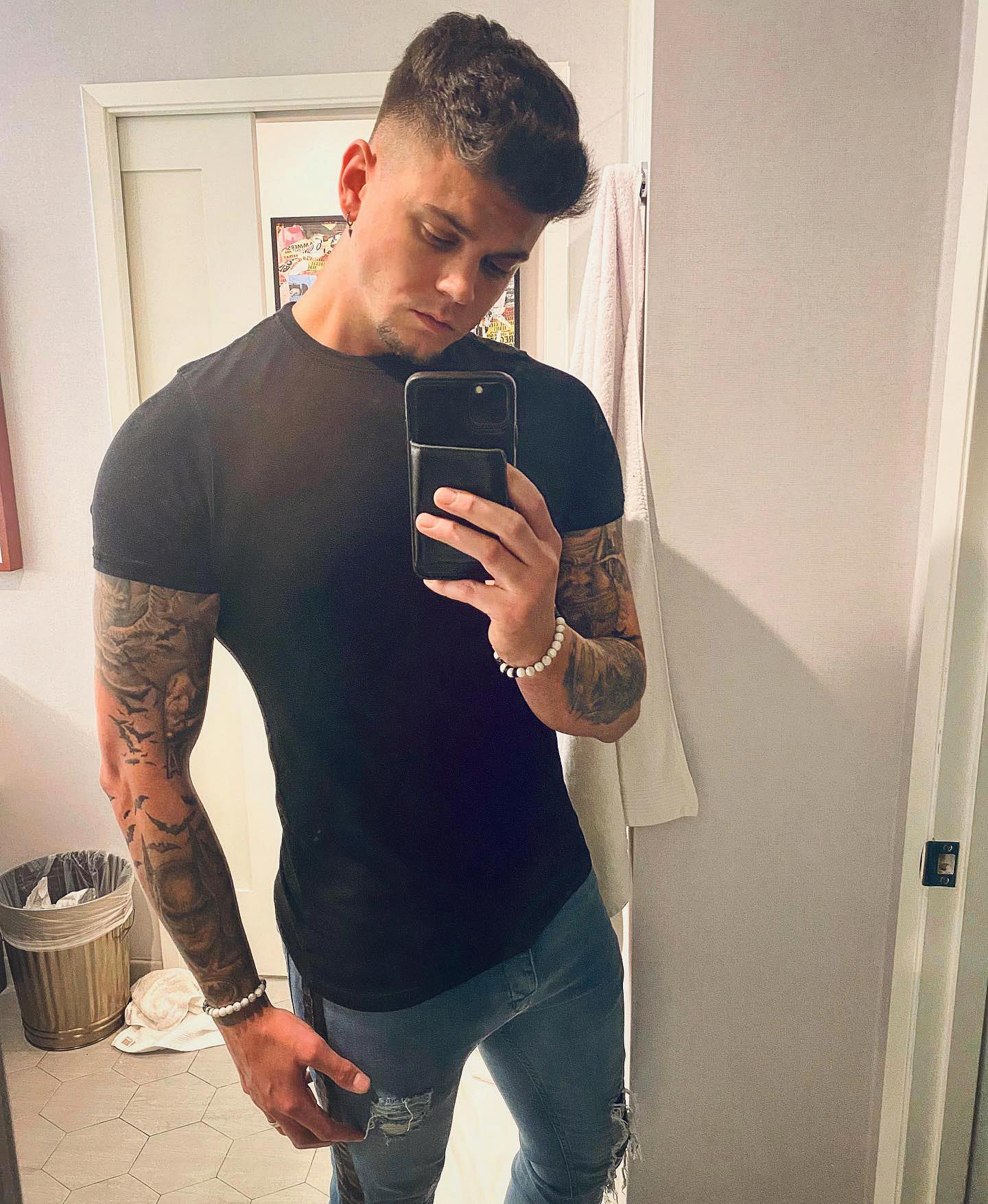 Tyler Baltierra, nastoletnia mama, dzieli się swoimi postępami w fitnessie z NSFW Pic