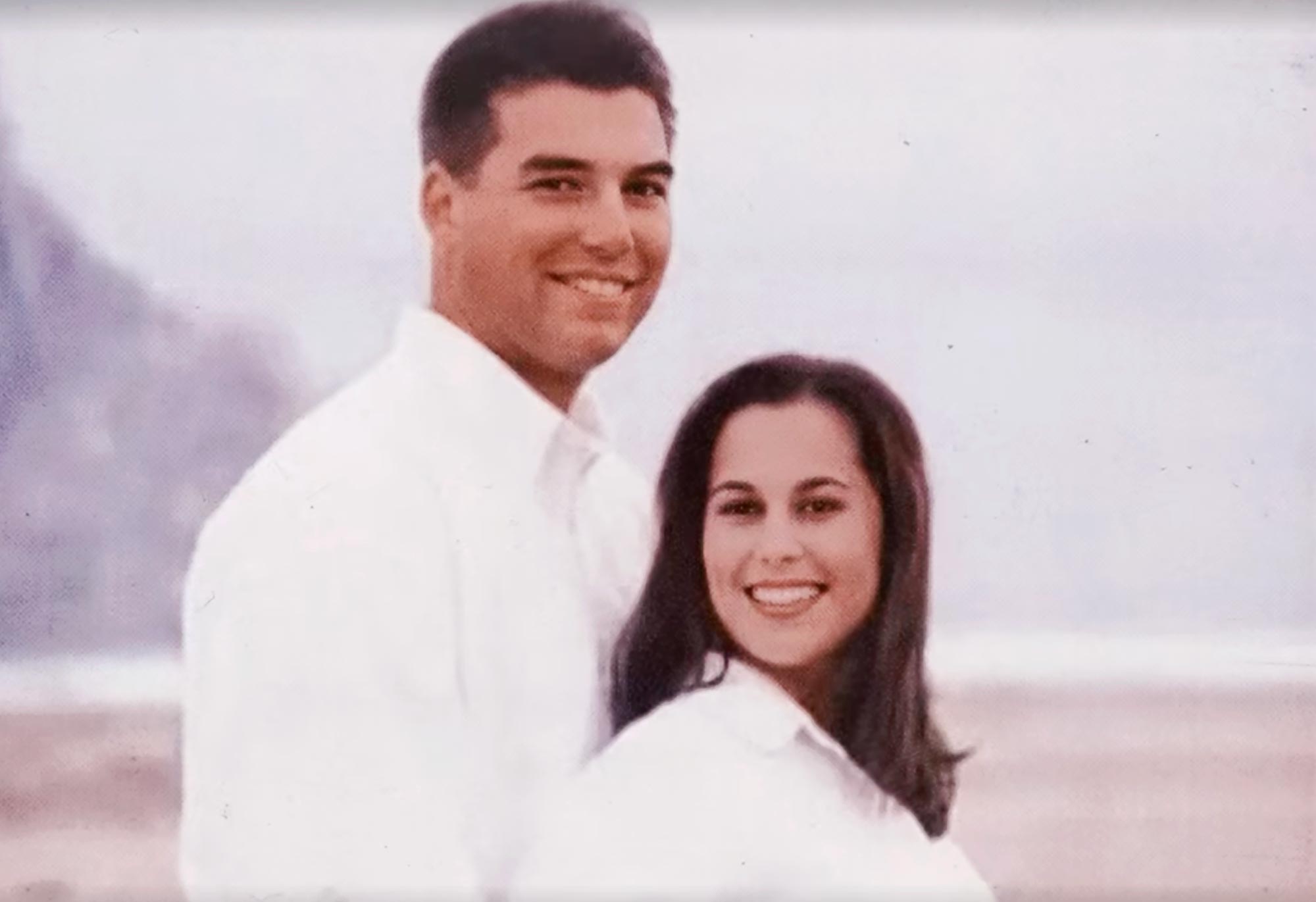 Onde Scott Peterson está com a família dele e de sua esposa Laci após seu assassinato