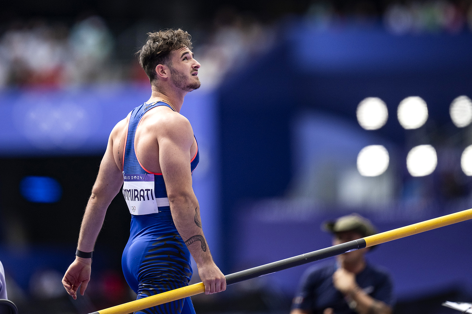 Pole Vaulter Anthony Ammirati จับเป้าบนคานในรอบคัดเลือก