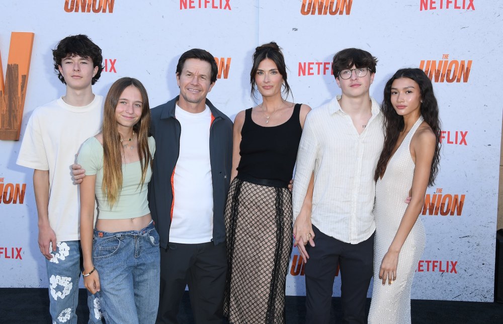 Mark Wahlberg Joined By Wife Rhea, 3 of Their Kids at ‘Union’ Premiere