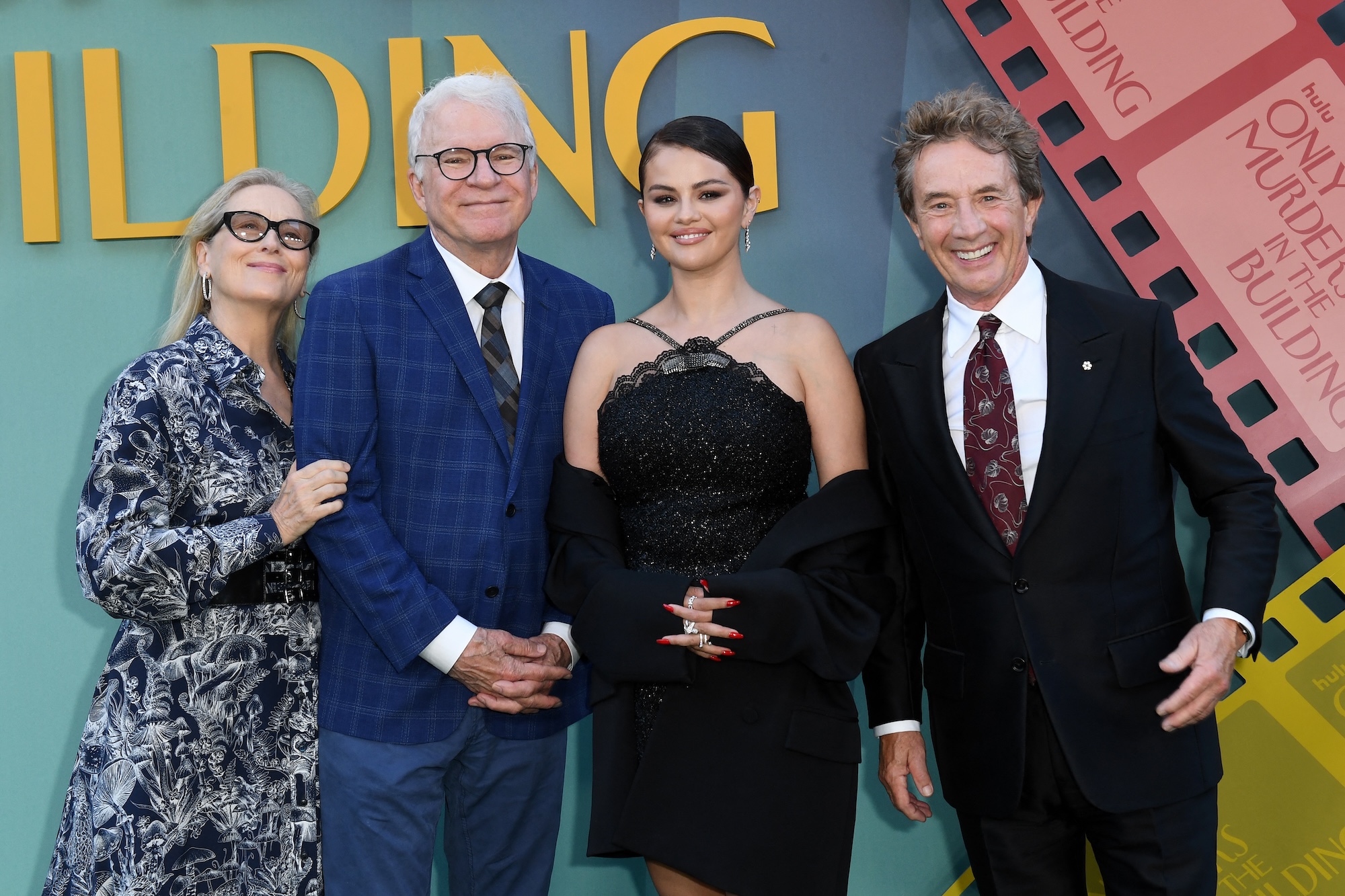 Meryl Streep e Martin Short de mãos dadas na festa de estreia de 'Only Murders'