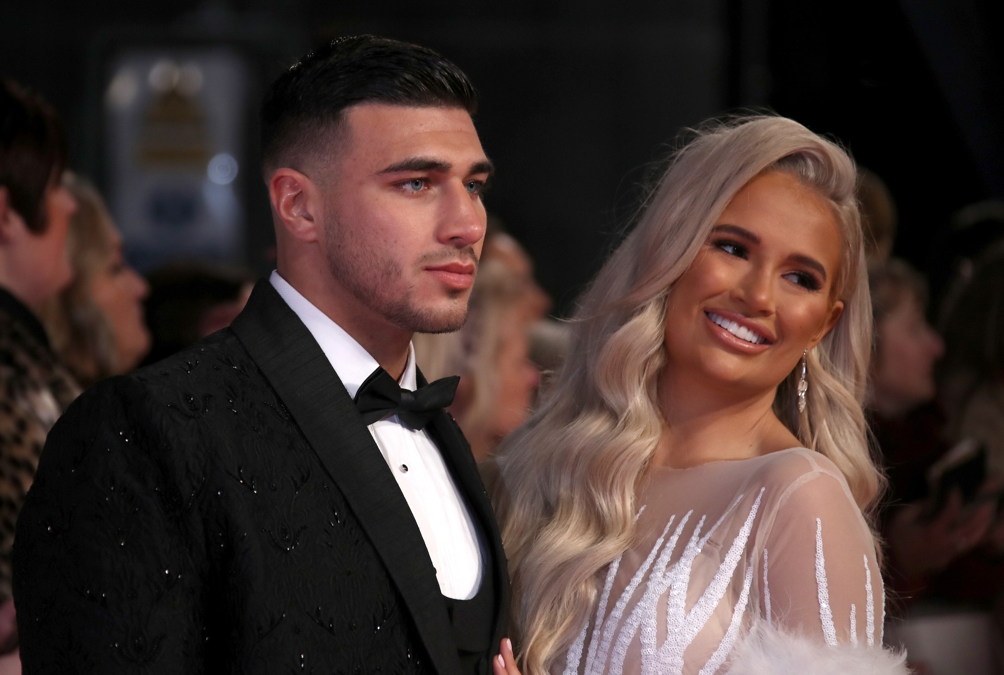 Tommy Fury von Love Island U.K. bestreitet, Molly-Mae Hague betrogen zu haben