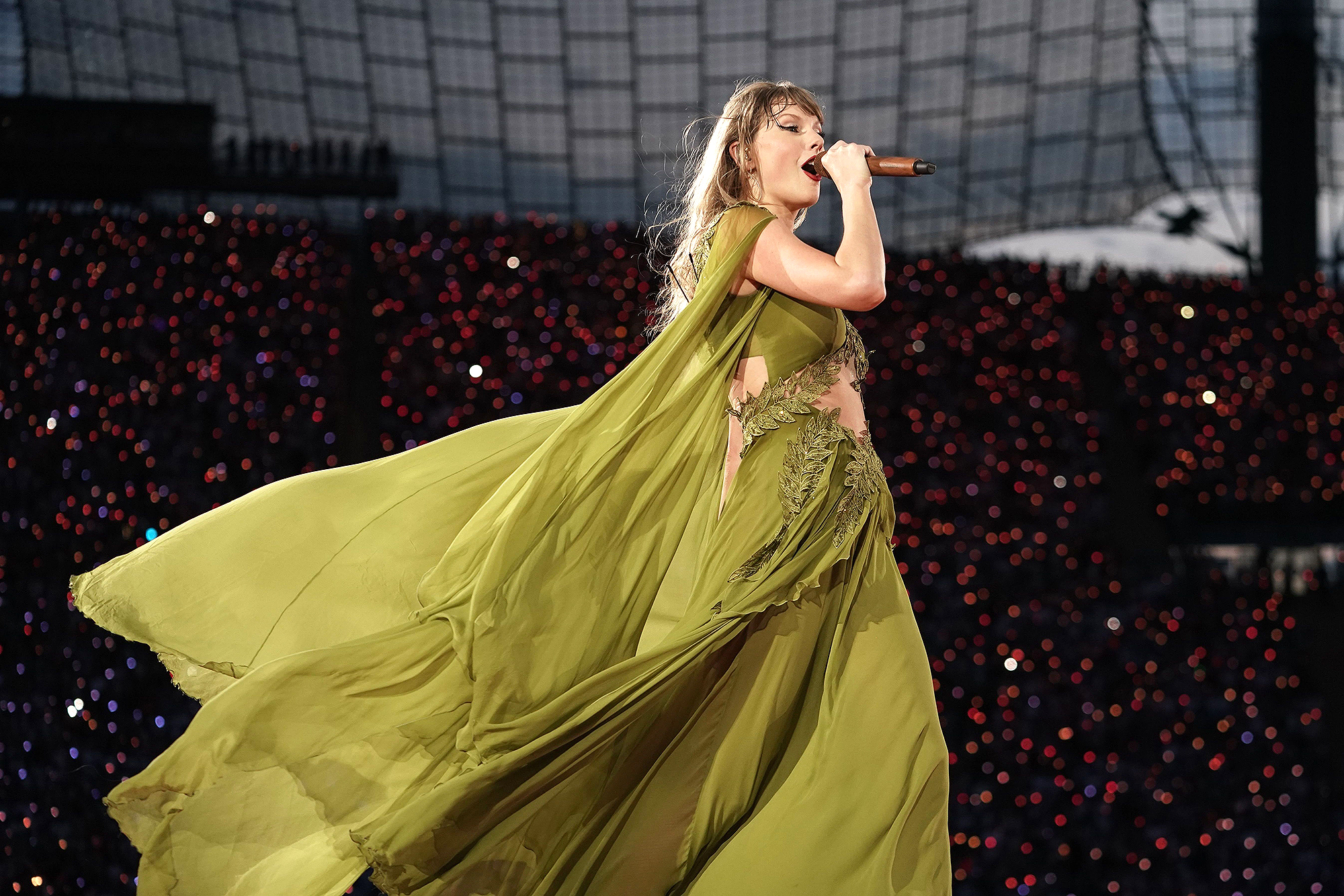 Taylor Swift บอกทีม USA อย่า 'กลัวที่จะแสดงให้พวกเขาเห็นว่าคุณเป็นใคร'