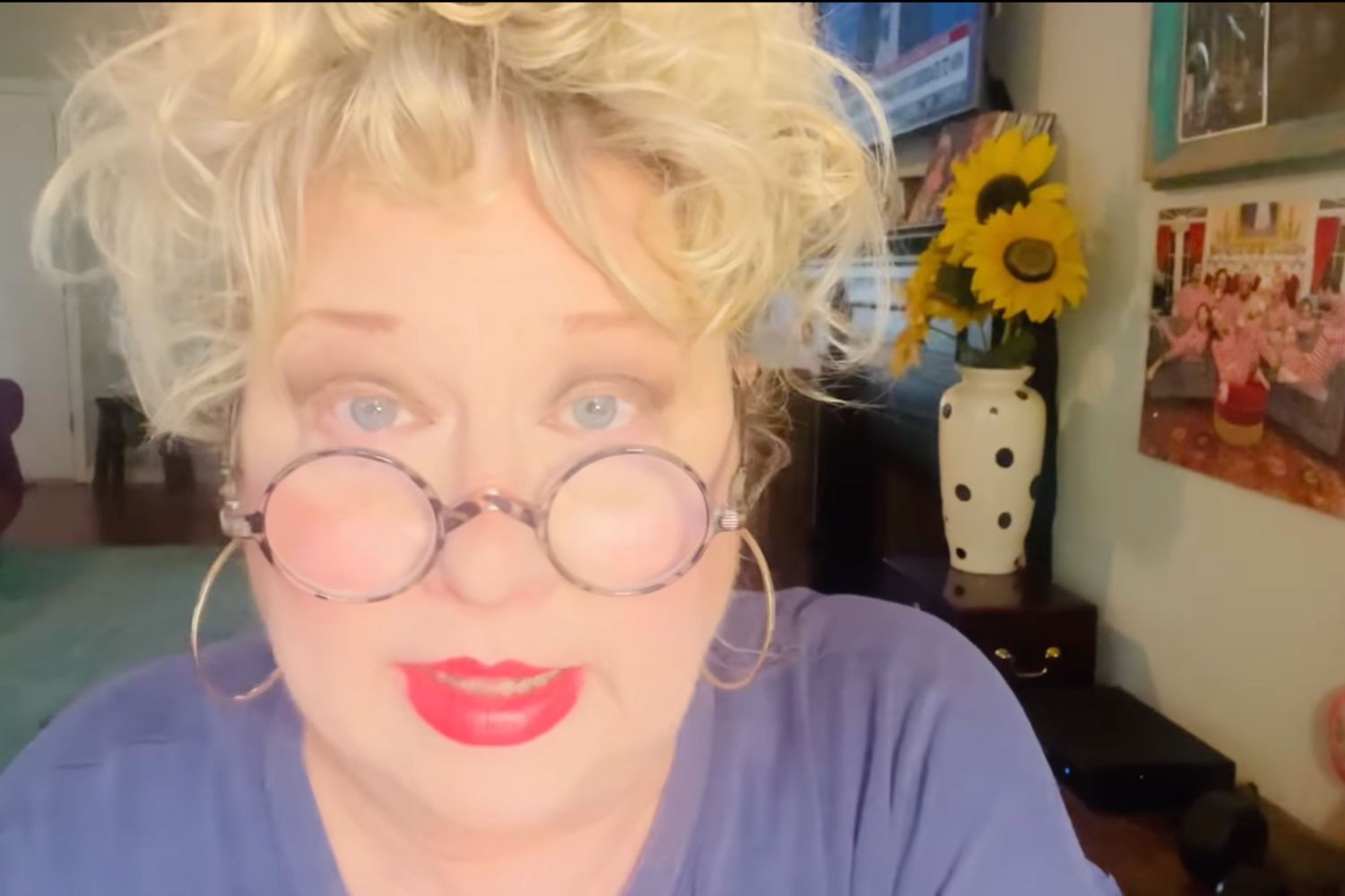 สารส้ม Victoria Jackson จาก 'SNL' แบ่งปันการวินิจฉัยโรคมะเร็งที่ผ่าตัดไม่ได้