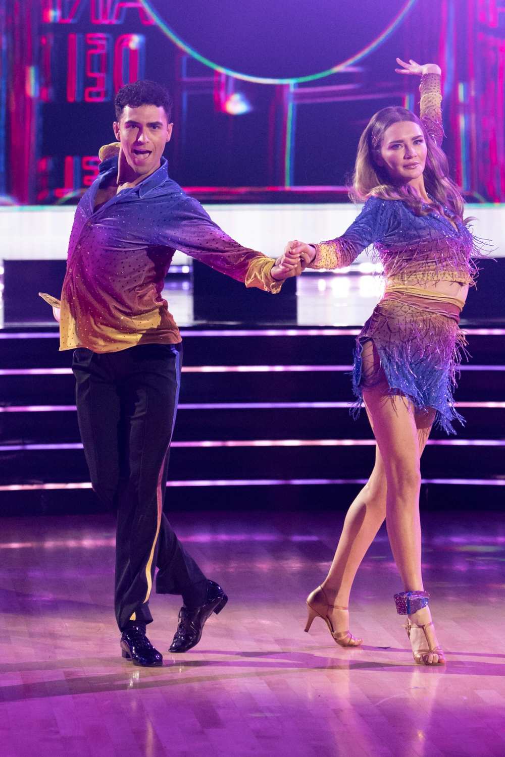 Anna Delvey inicialmente queria que seu cargo no Dancing With the Stars fosse modelo de tornozeleira eletrônica