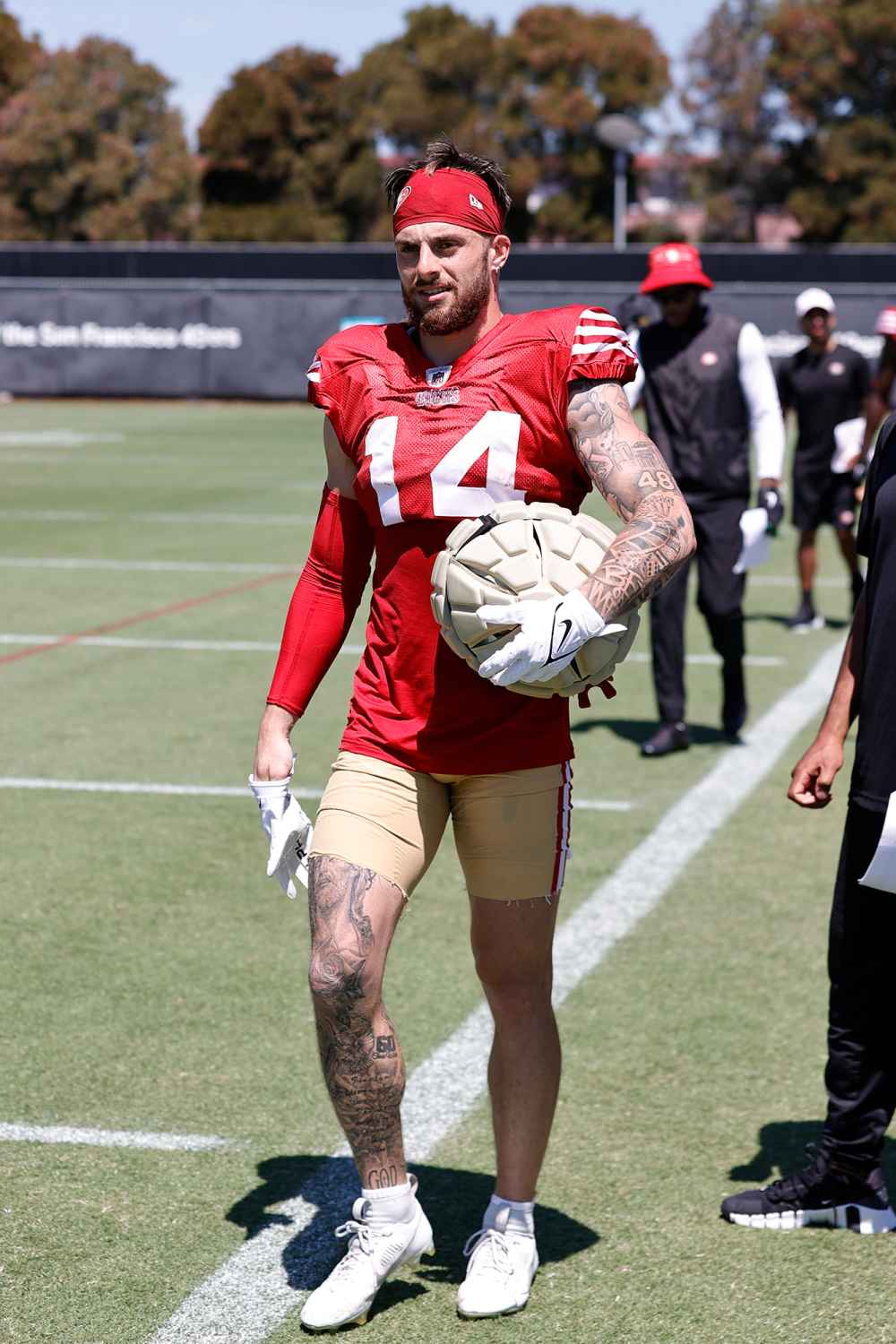 Un joven de 17 años está acusado de intentar matar al novato de los 49ers, Ricky Pearsall.