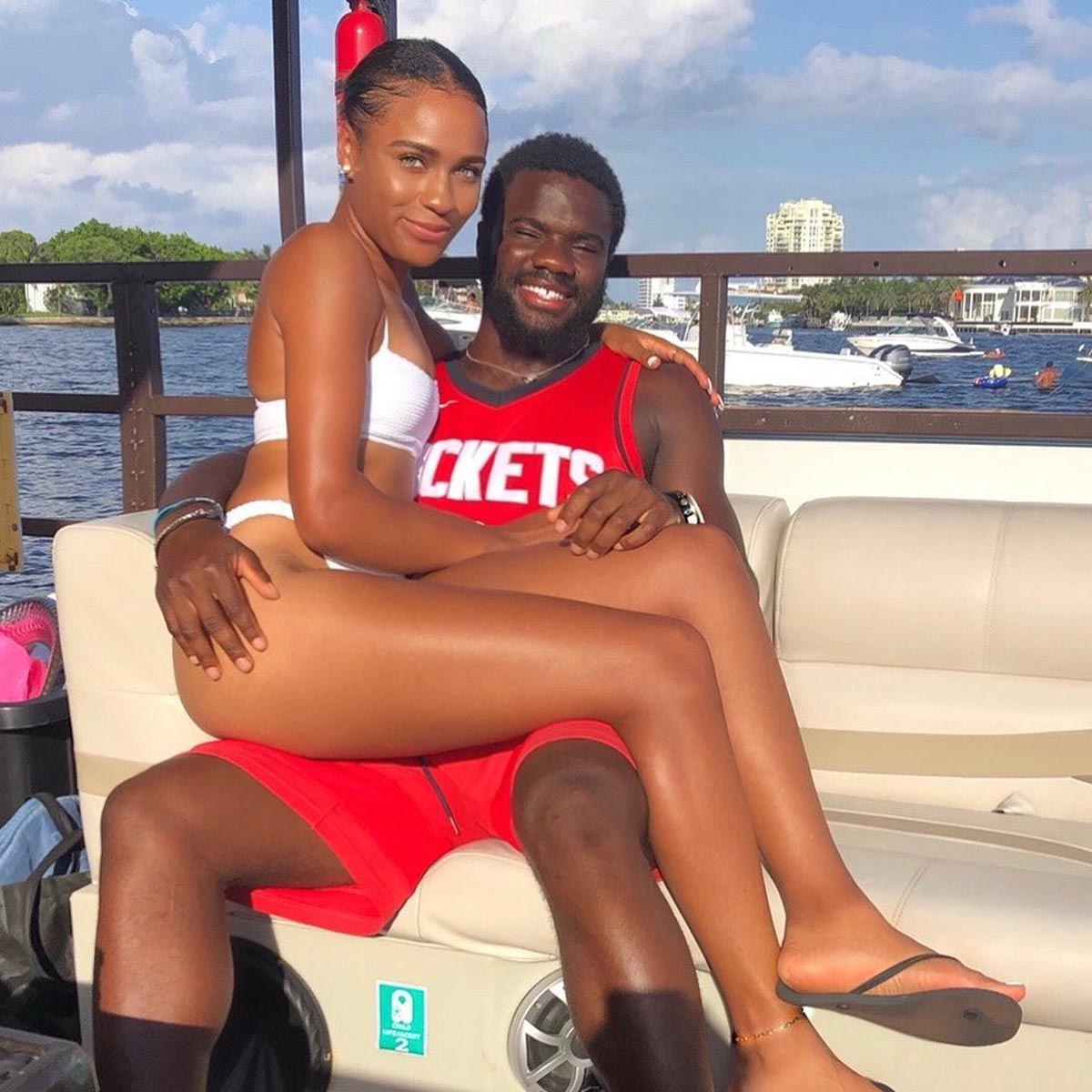 La relación de la estrella del tenis Frances Tiafoe y su novia Ayan Broomfield