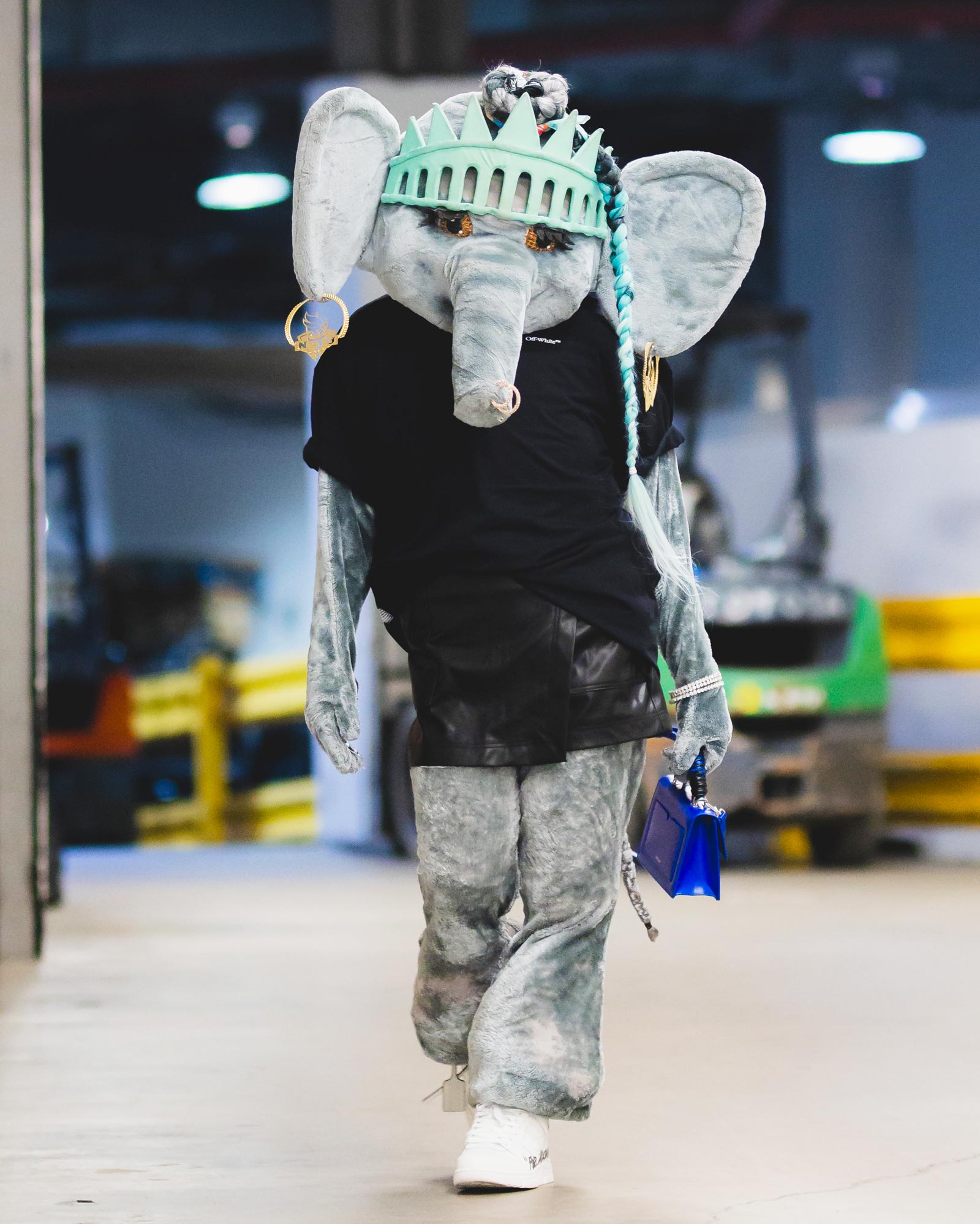 La mascota de New York Liberty, Ellie, la elefante: ¿Qué hay en mi bolso?