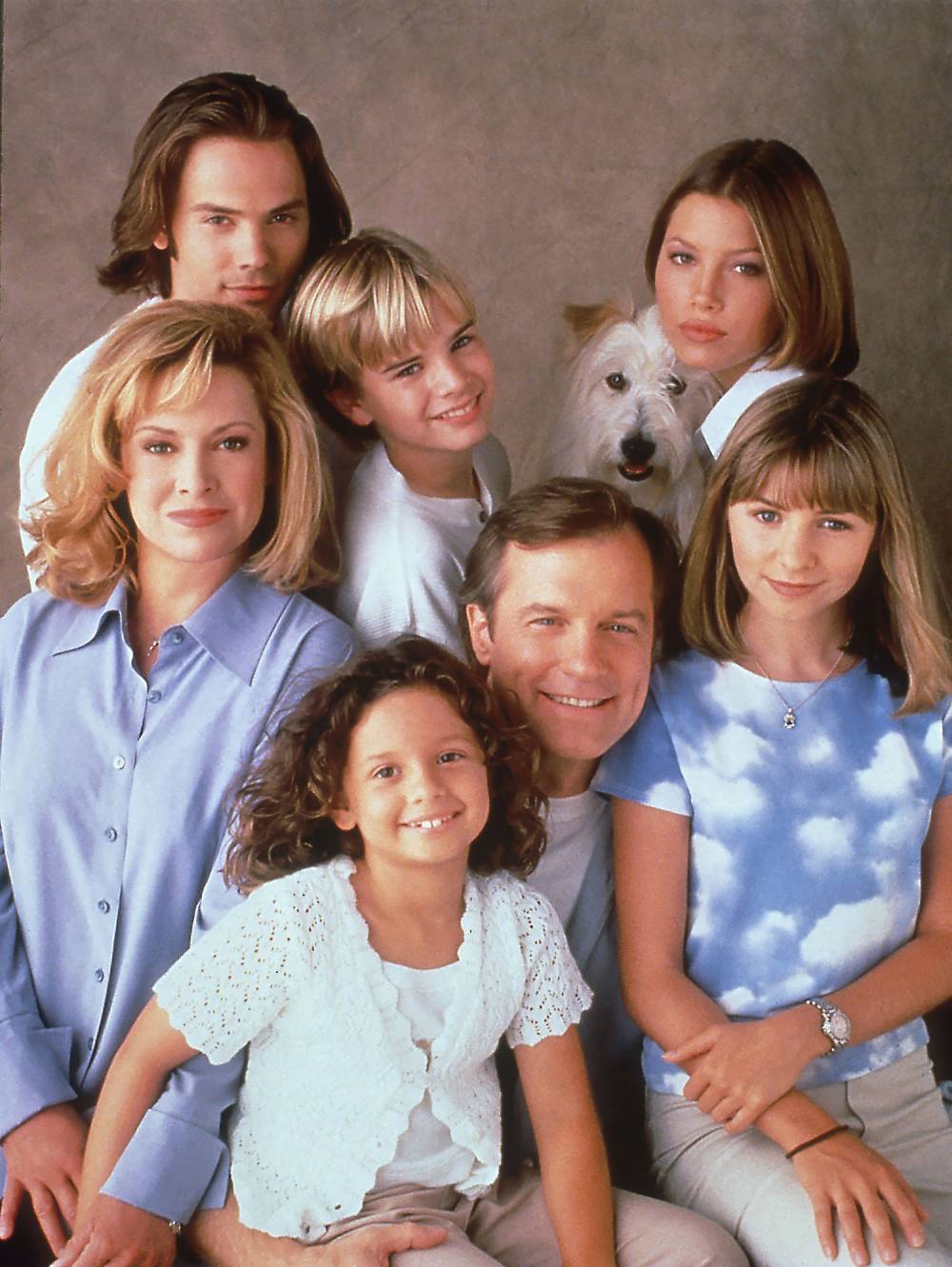 Elenco de 7th Heaven aborda el abuso de Stephen Collins en el podcast de revisión