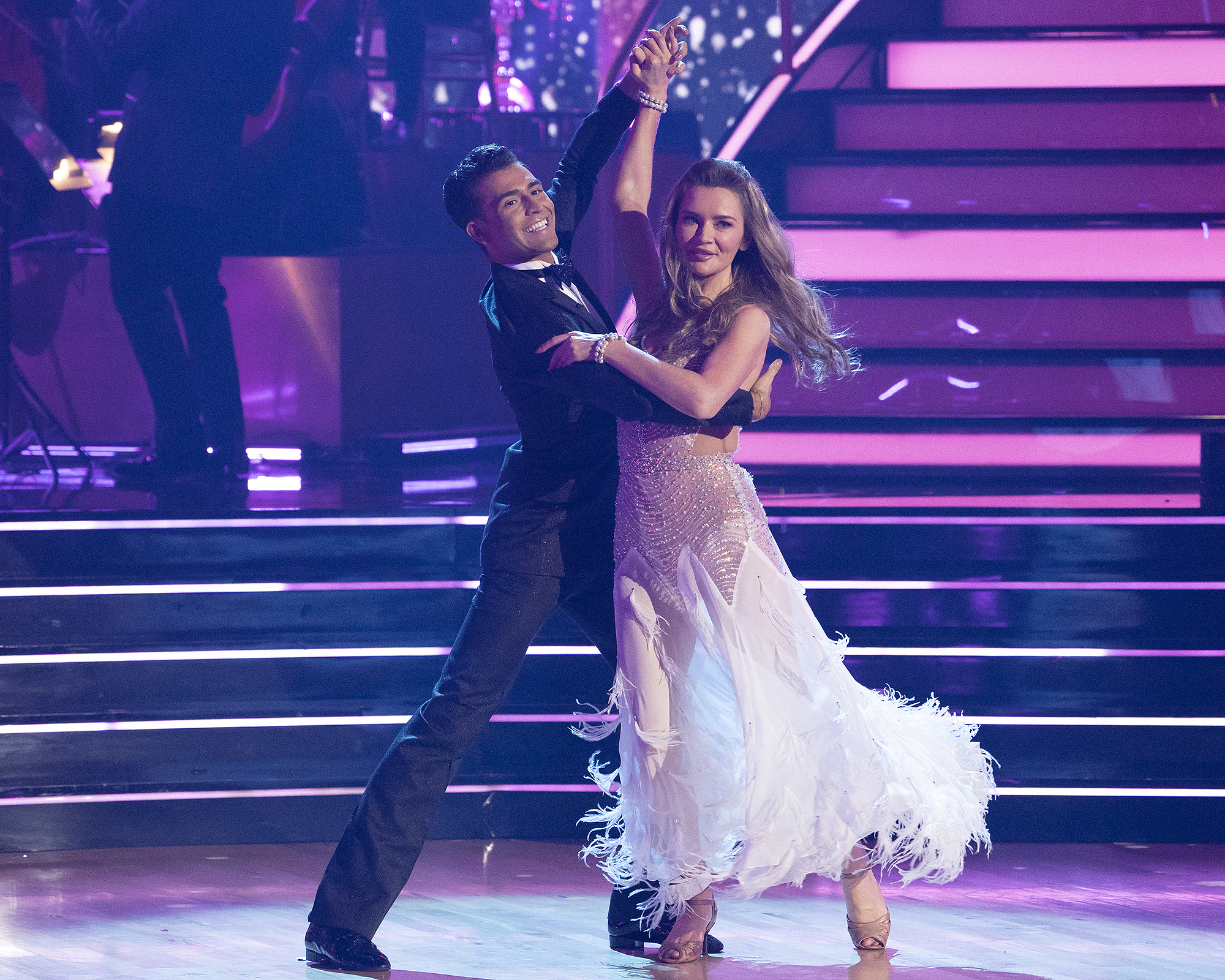 Anna Delvey ขอบคุณผู้สนับสนุนของเธอสำหรับ 'Nothing' หลังจากออกจาก 'DWTS'