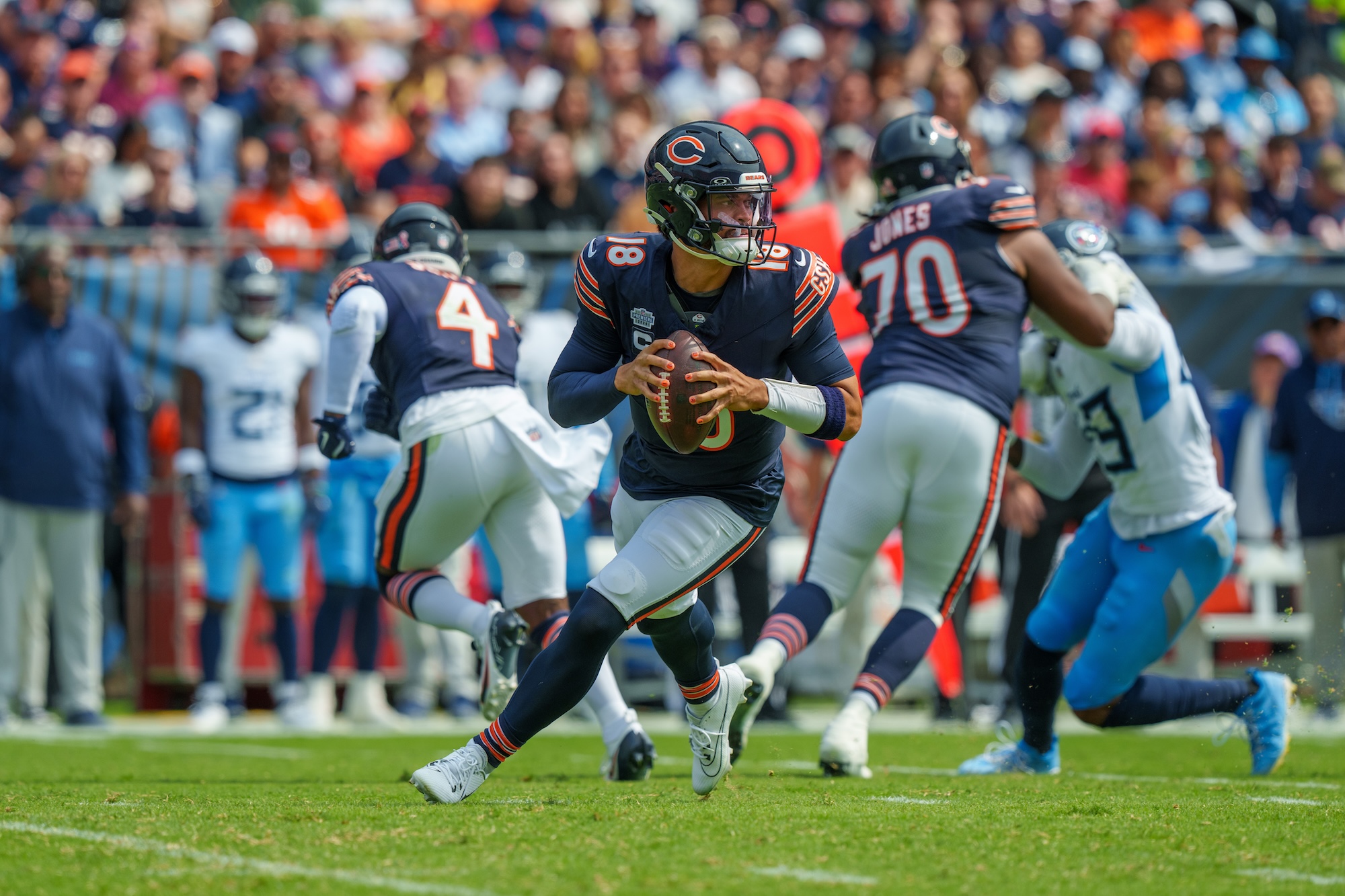 Bears QB Caleb Williams usa esmalte laranja para estreia na NFL