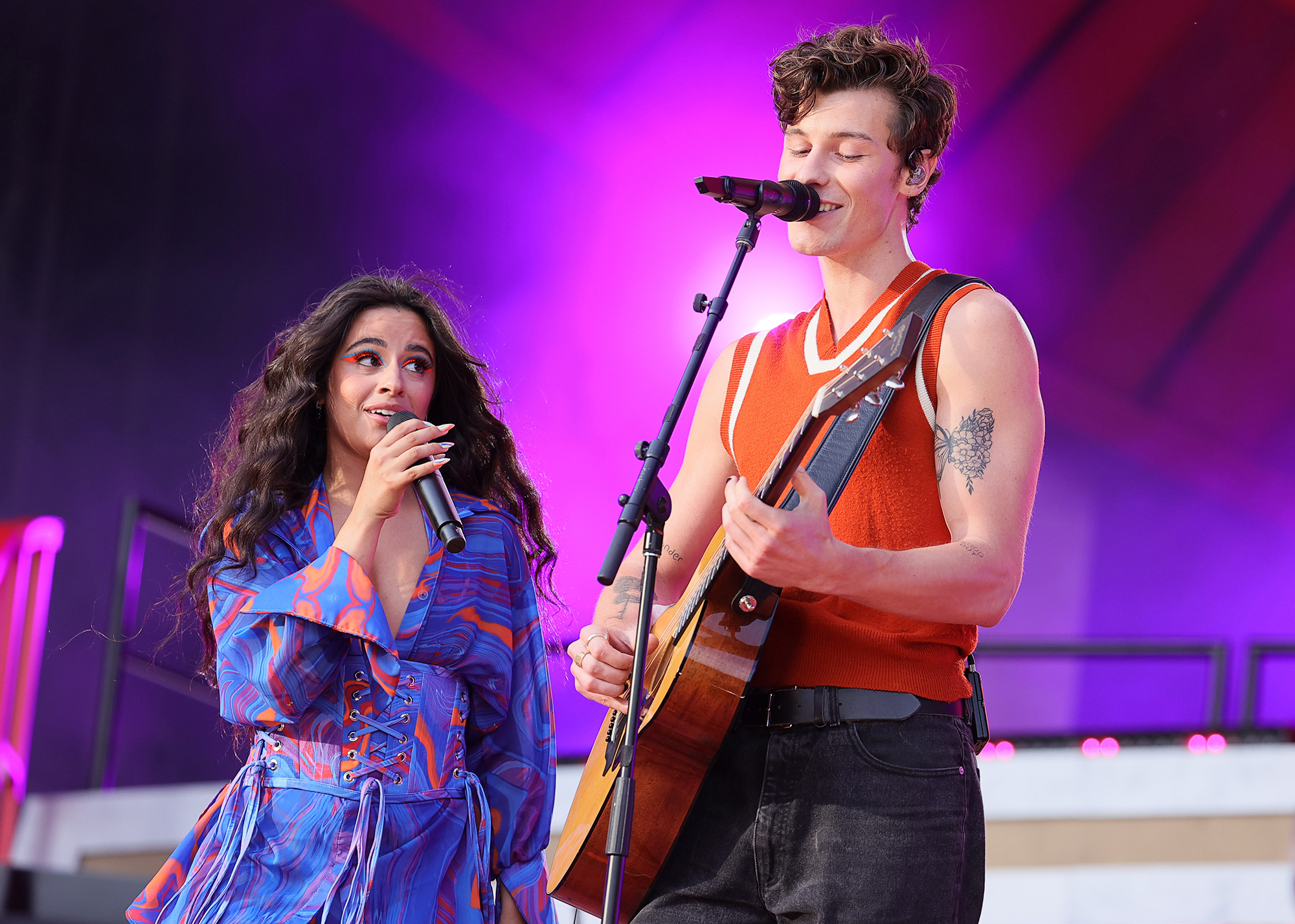 Màn trình diễn VMAs đầy ám ảnh của Camila Cabello dẫn đến sự chia rẽ của Shawn Mendes