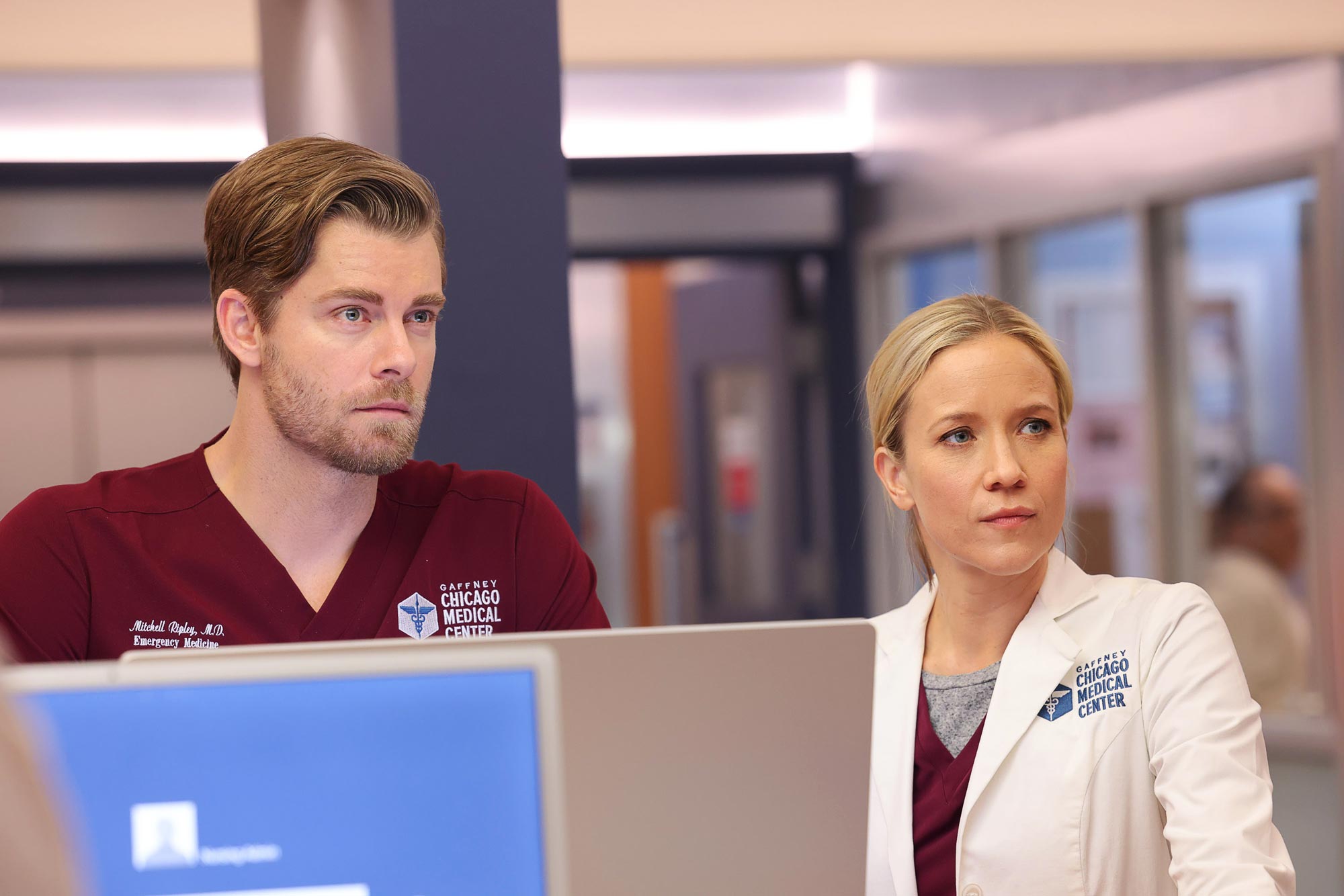 Luke Mitchell se burla del 'viaje tumultuoso' de Ripley y Hannah de Chicago Med