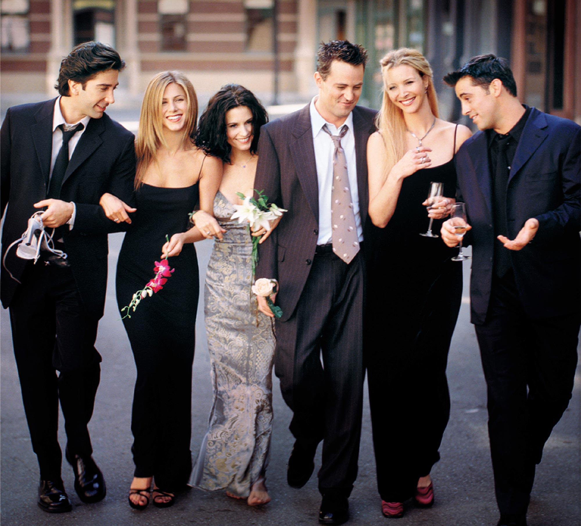 David Schwimmer กล่าวว่า Matthew Perry 'ถูกสงวนไว้กับฉัน'