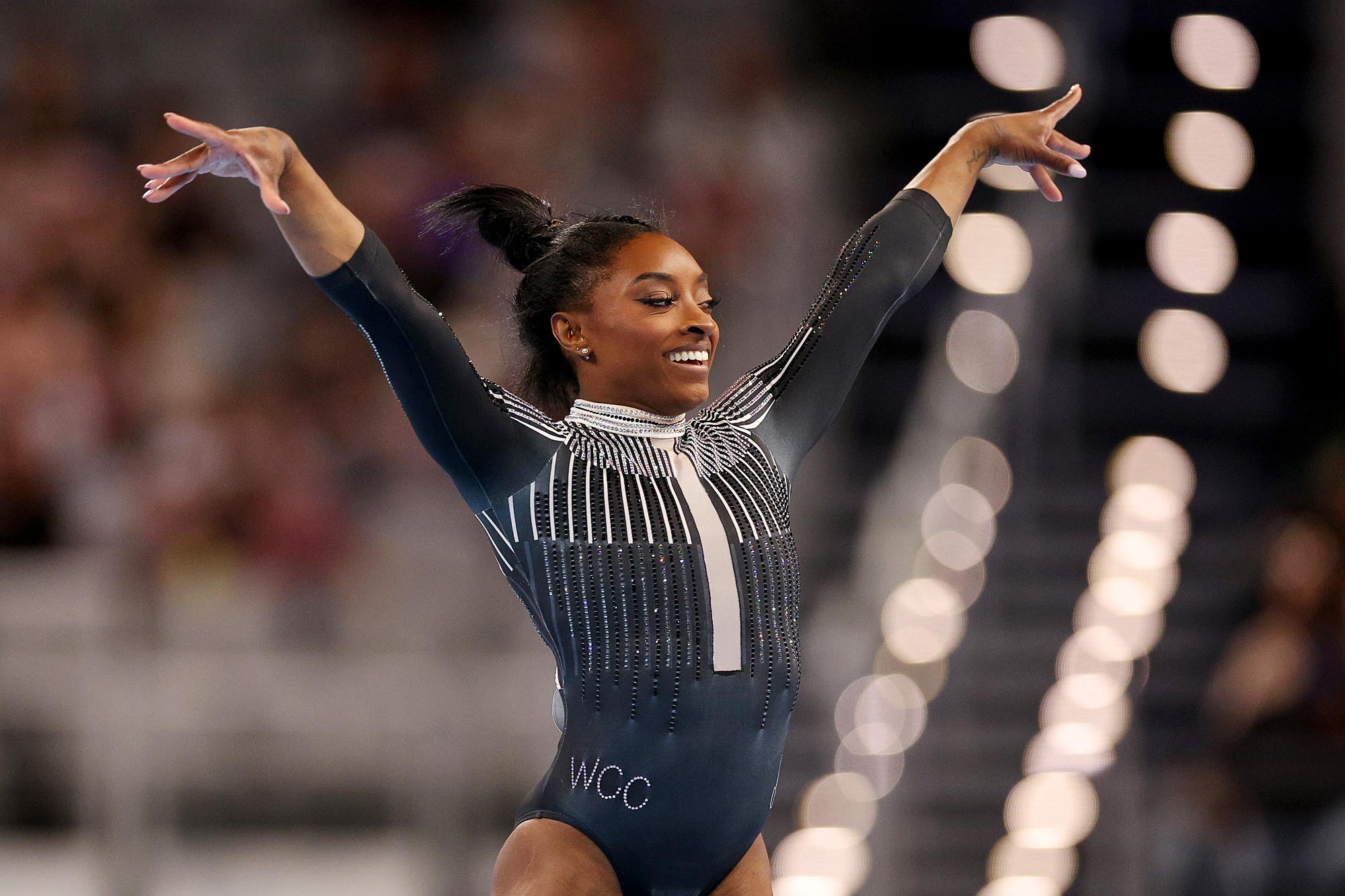 Simone Biles จัดงานศพให้กับ Yurchenko Double Pike หลังการแข่งขันกีฬาโอลิมปิก