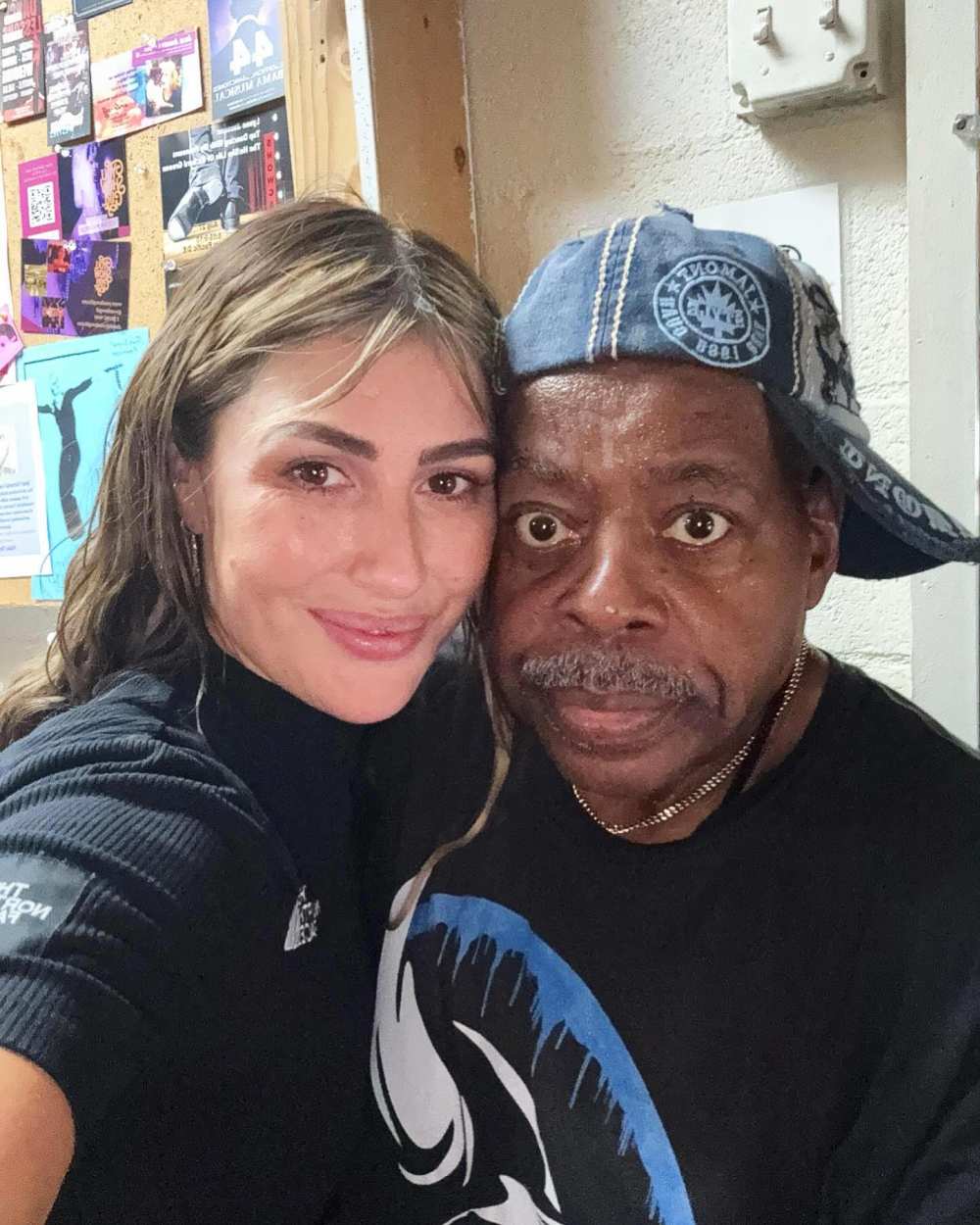 Emma Slater diz que ser parceira de Reginald VelJohnson é exatamente o que ela precisa 553