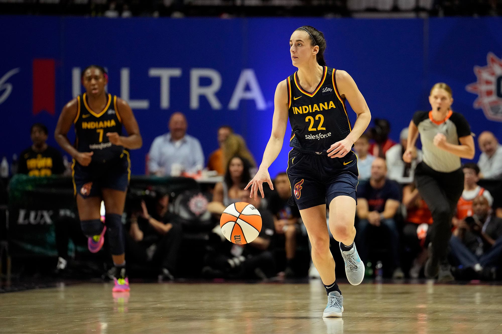 Cómo reaccionó Caitlin Clark al ser nombrada Novato del Año de la WNBA