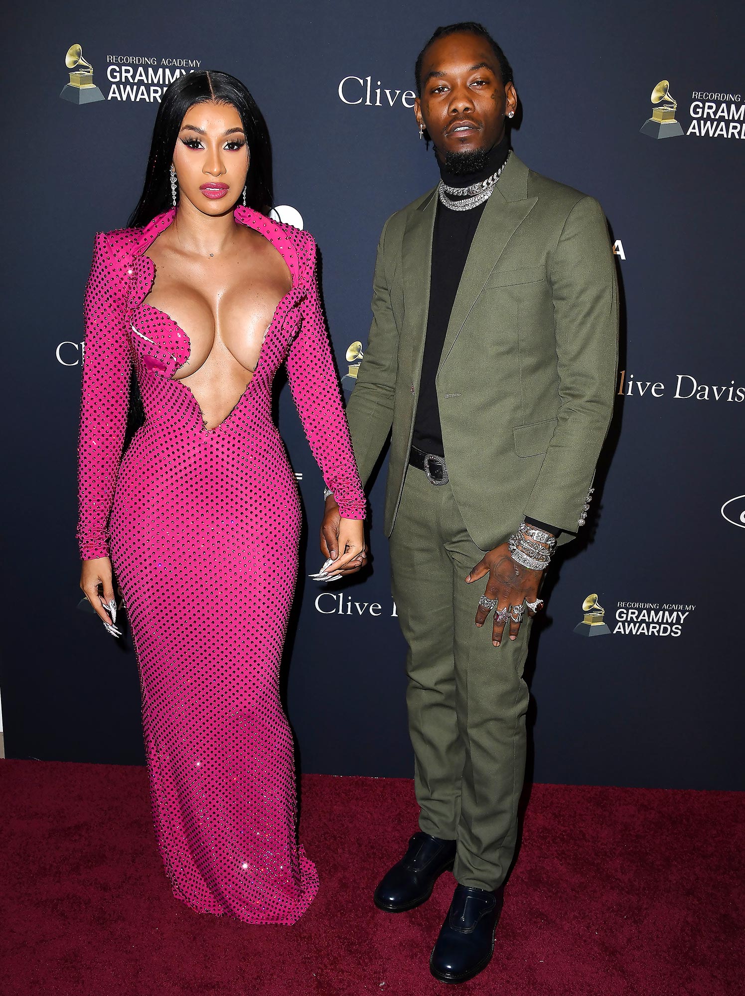 Grávida Cardi B e Offset se reúnem para comemorar o terceiro aniversário de Son Wave