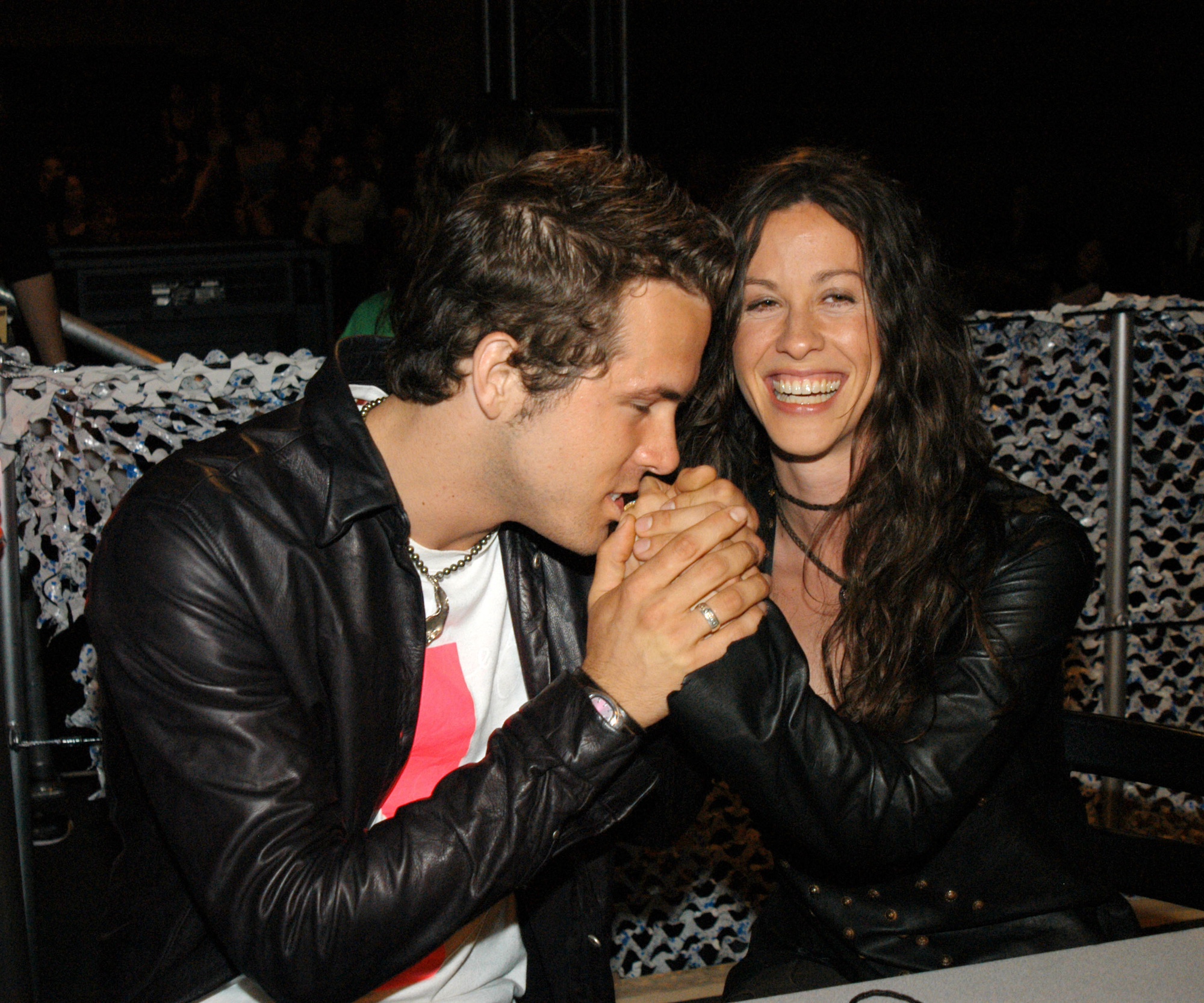 Romance Rewind: ความสัมพันธ์ที่ไม่คาดคิดของ Ryan Reynolds และ Alanis Morissette