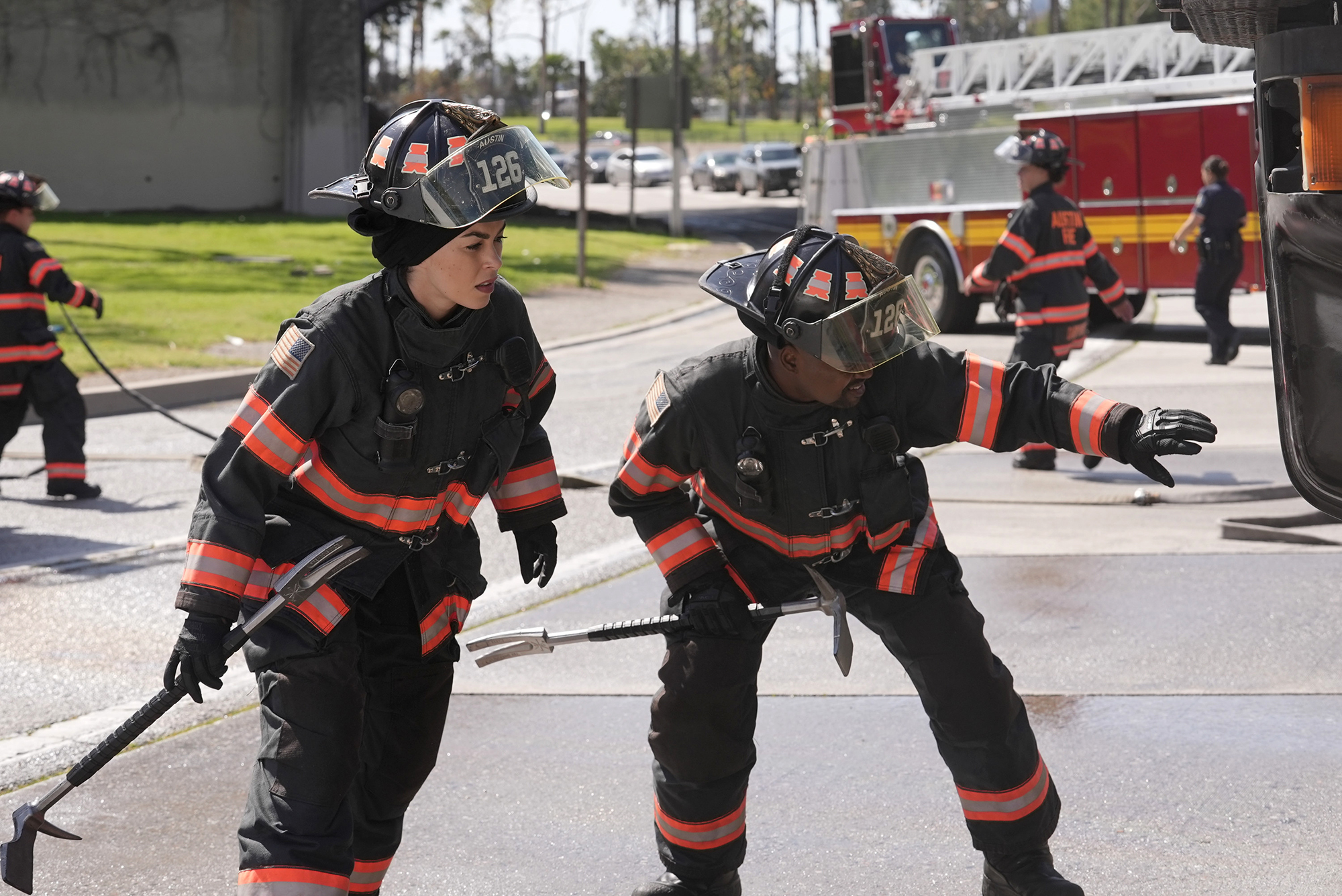 Por qué Gina Torres dice que el estreno de '9-1-1: Lone Star' fue 'brutal' para el cine