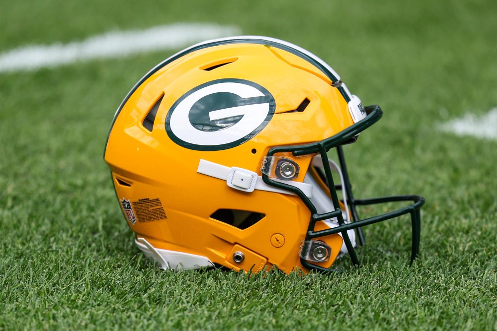 Green Bay Packers Players Raise Eyebrows Debating If the Earth Is Flat