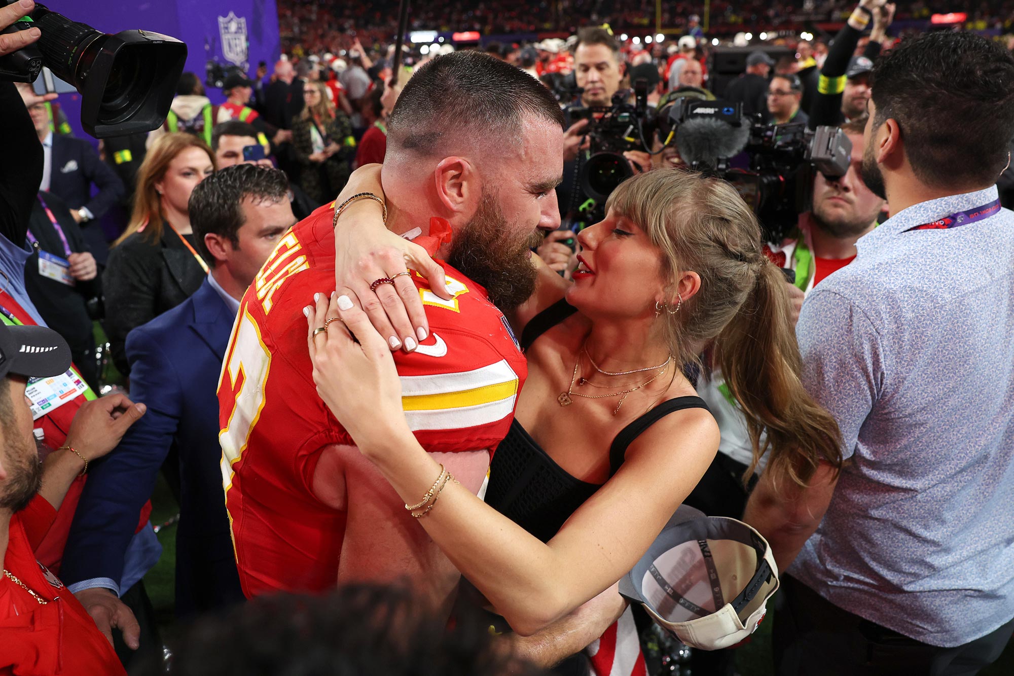 Películas navideñas inspiradas en Taylor Swift, comparación del romance de Travis Kelce