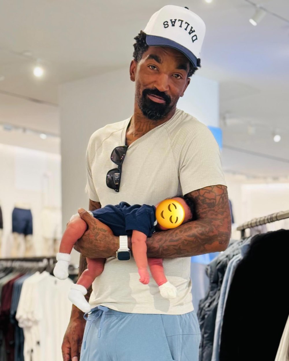 JR Smith le da la bienvenida al hijo número uno con Candice Patton casi 6 años después de un drama infiel con su ex.