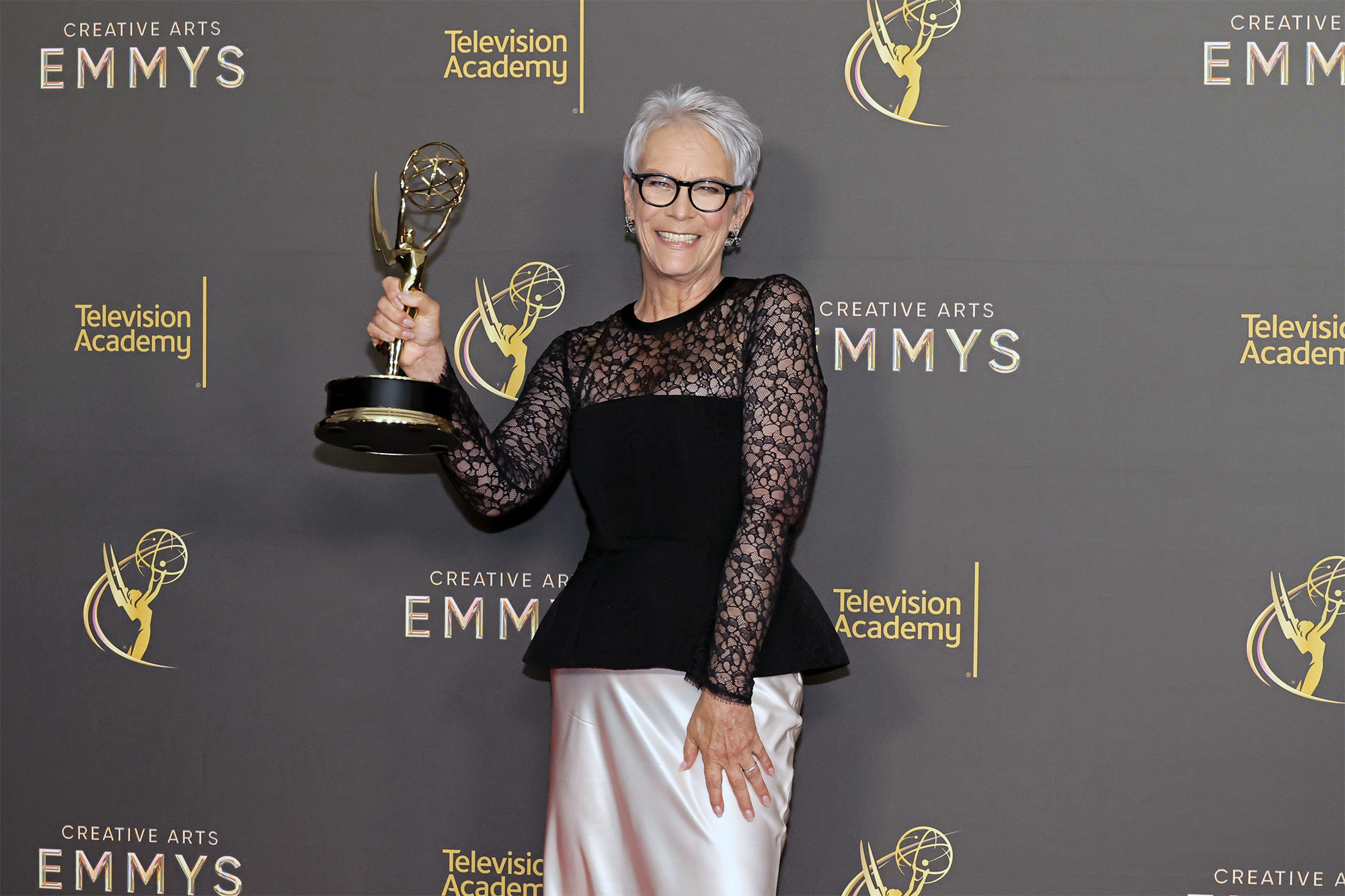 Jamie Lee Curtis Jokes About Activia Ads After Emmys Win