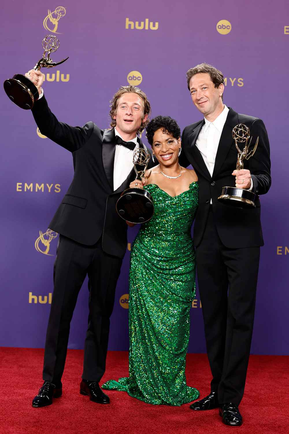 Jeremy Allen White Liza Coln-Zayas Ebon Moss-Bachrach 2024 Emmys