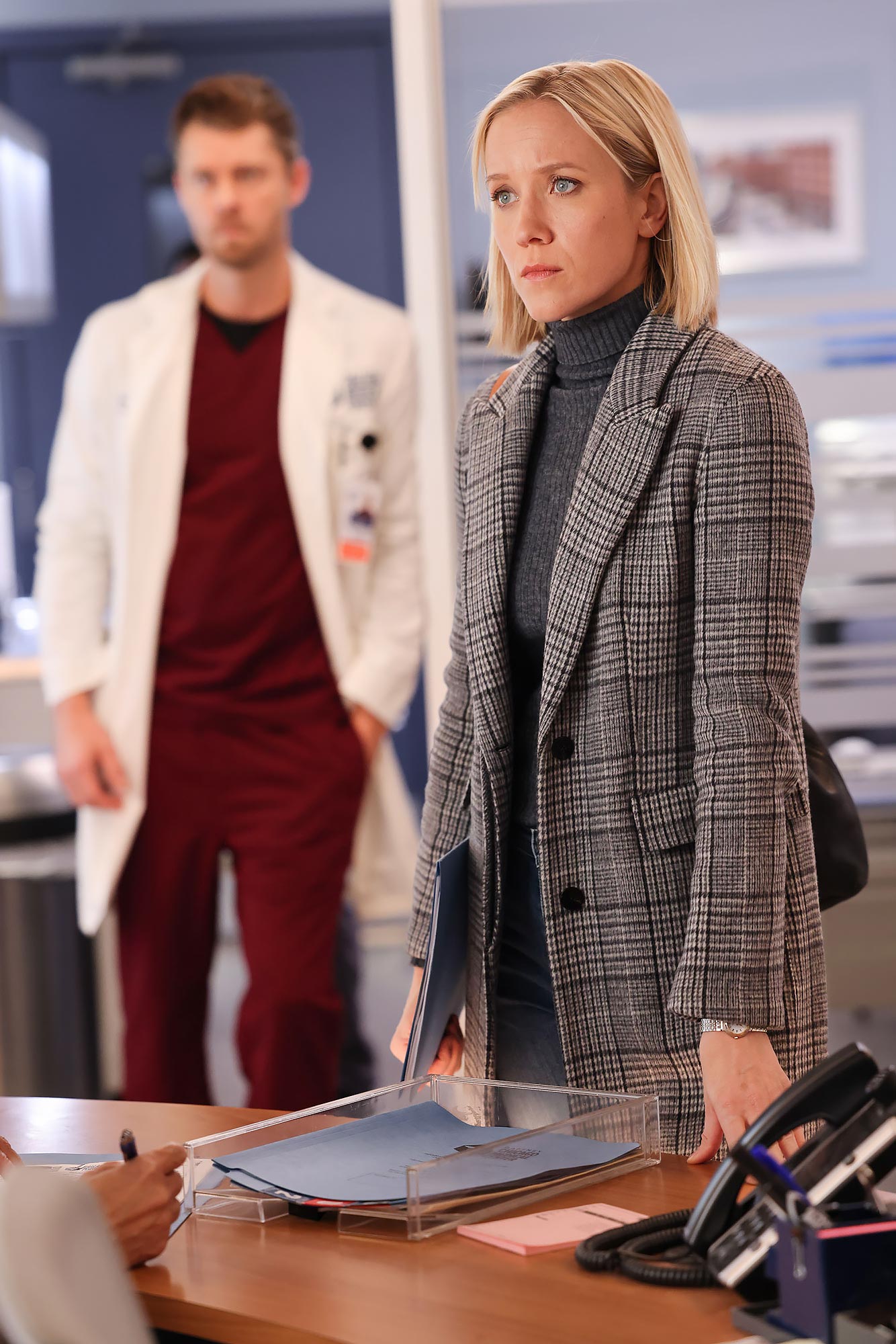 Jessy Schram Says Chicago Med Pawel Drama Causes Rift Between Hannah and Ripley Teases Romance