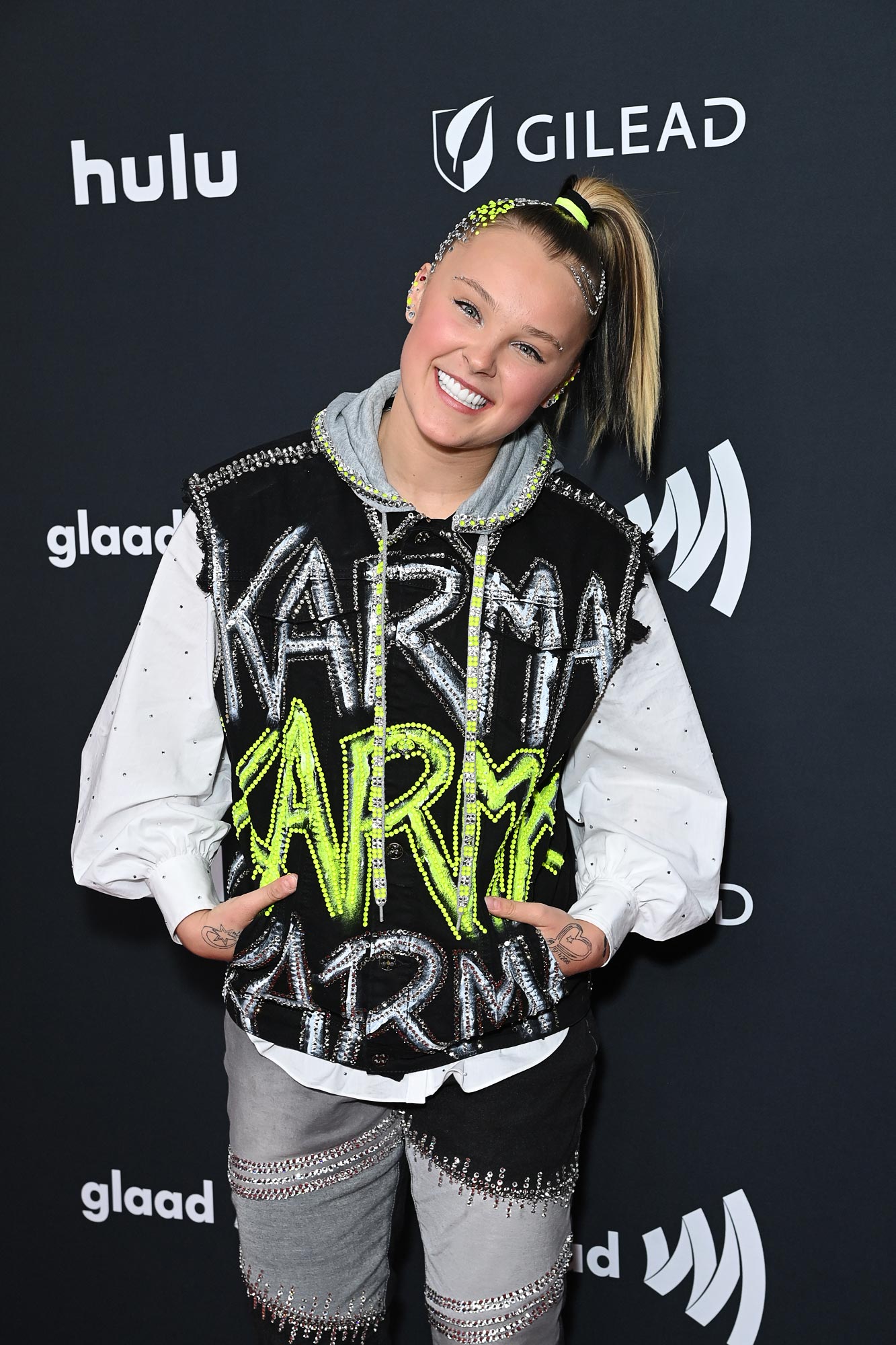 JoJo Siwa Says Girlfriend Dakayla Wilson Is On Board With Having Kids at a Young Age 053