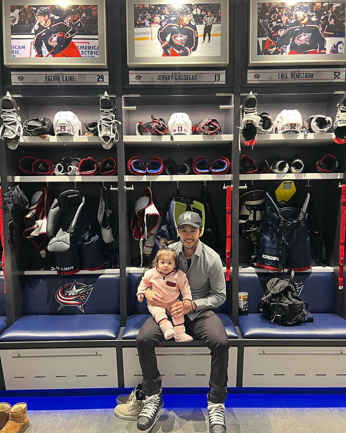 Noa ลูกสาวของ Johnny Gaudreau โชว์ทักษะฮ็อกกี้ของเธอในวิดีโอน่ารัก