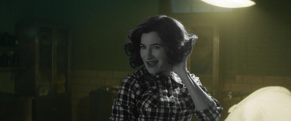 Kathryn Hahn concibió el estreno del EP nude stage con Agatha, que considera un motivo de orgullo