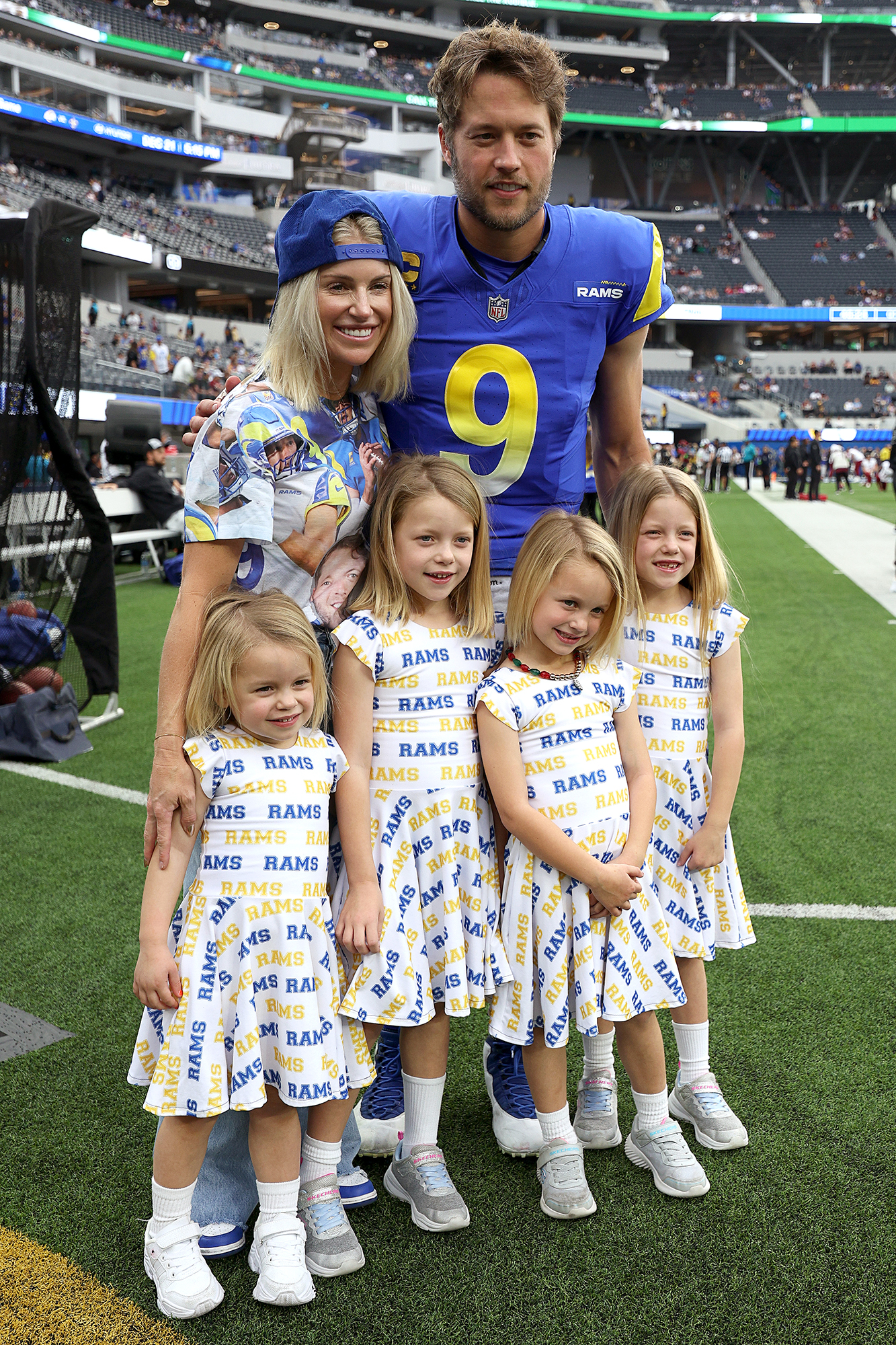 Kelly Stafford perdió brevemente a una de sus hijas en el juego de los Rams en Arizona