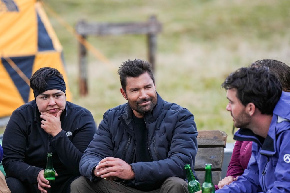 Manu Bennett analiza la Cumbre detrás de escena