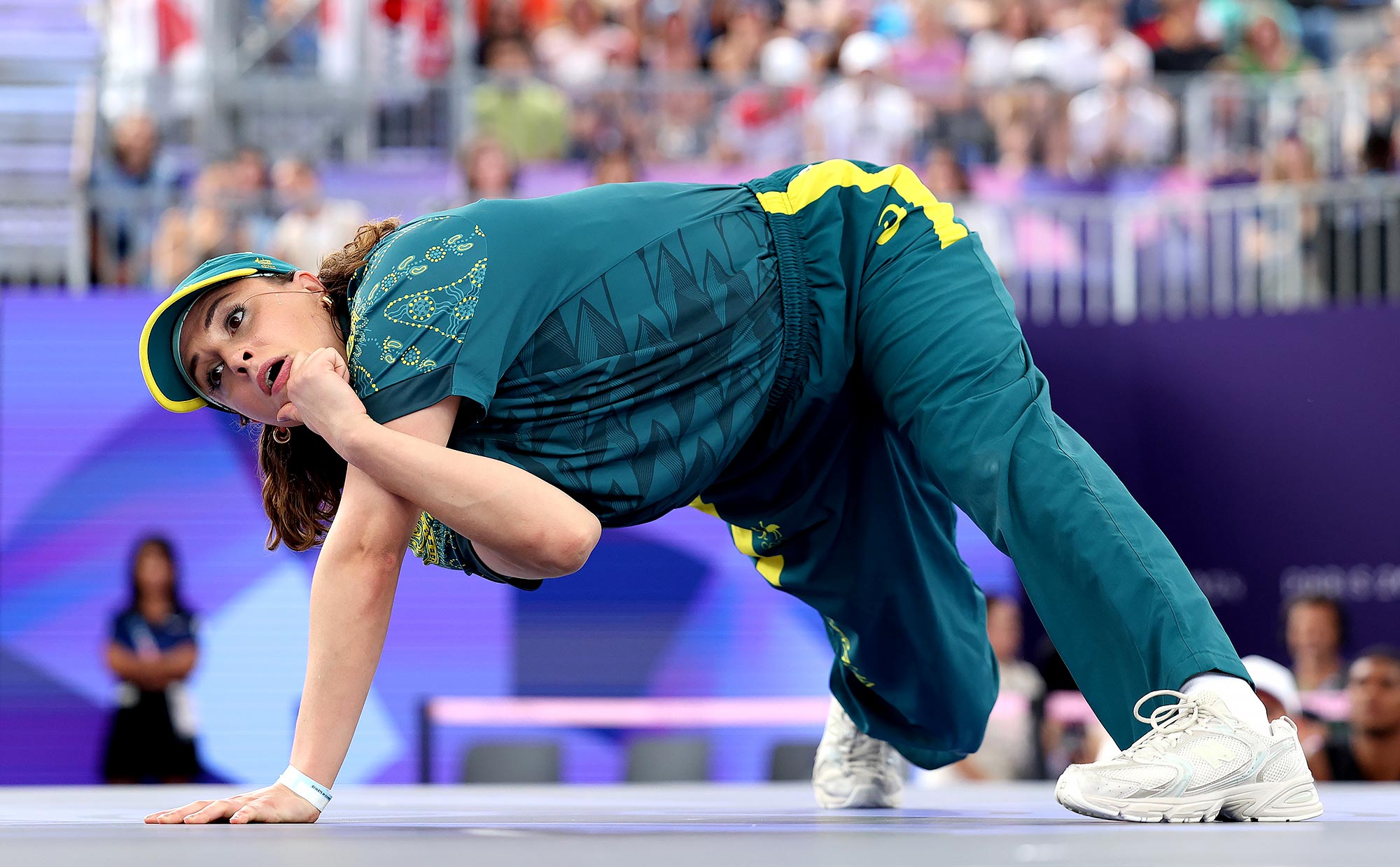 O breakdancer olímpico Raygun atribui as críticas aos espectadores “sem instrução”