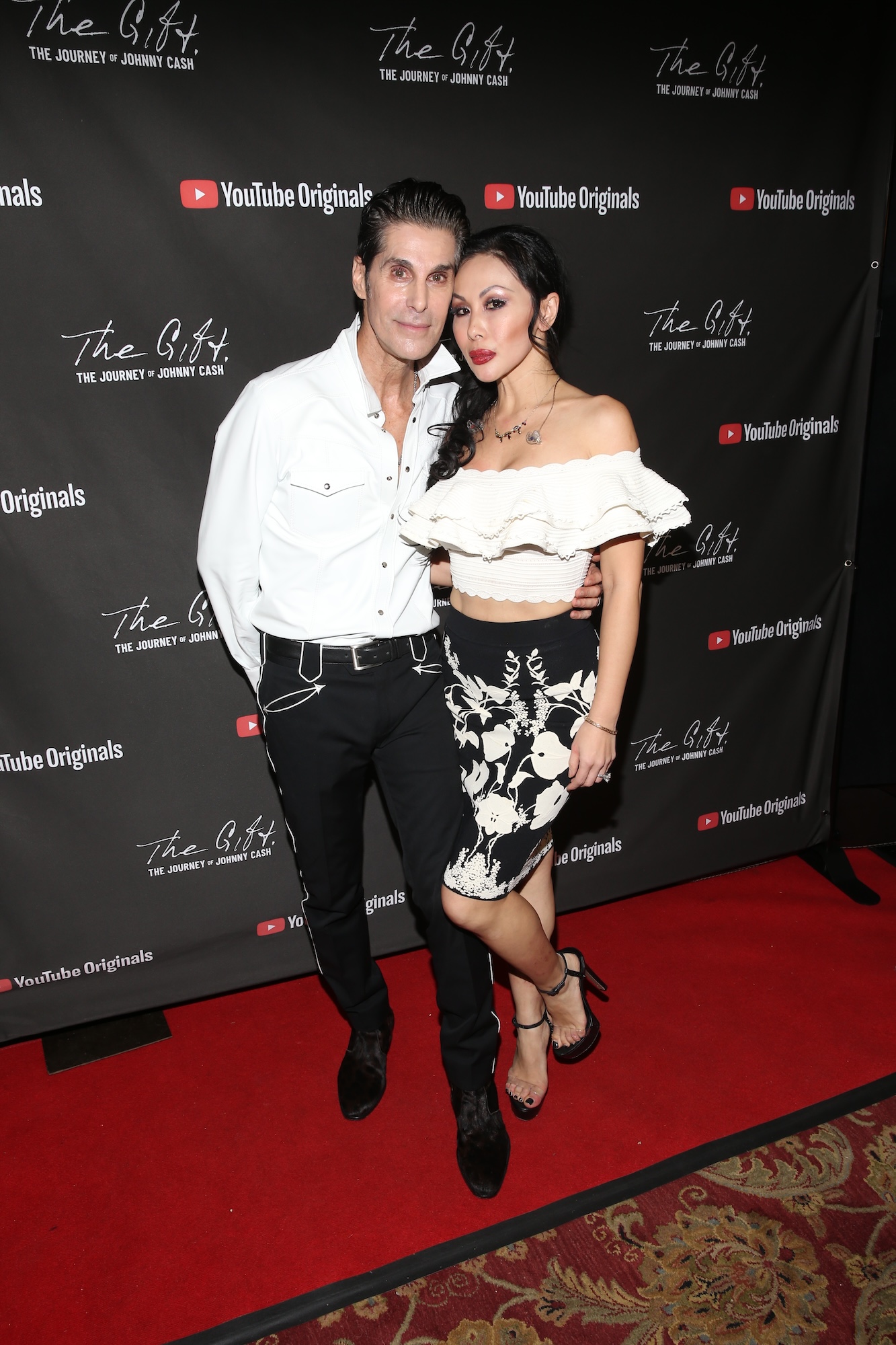 Perry Farrell and Wife Etty Lau Farrell Timeline