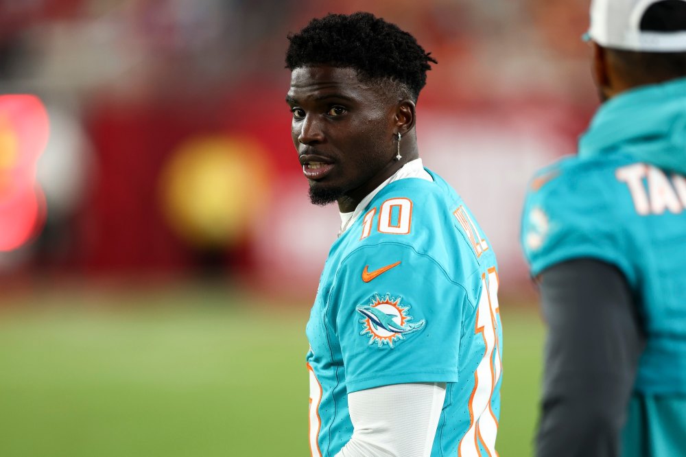 Police Officer Who Detained Miami Dolphins Star Tyreek Hill Placed on Administrative Leave