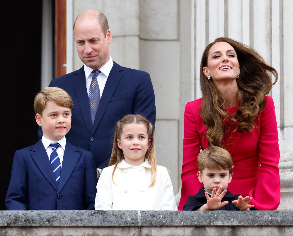 El príncipe William dice que el príncipe Louis intentó robar las joyas de Charlotte