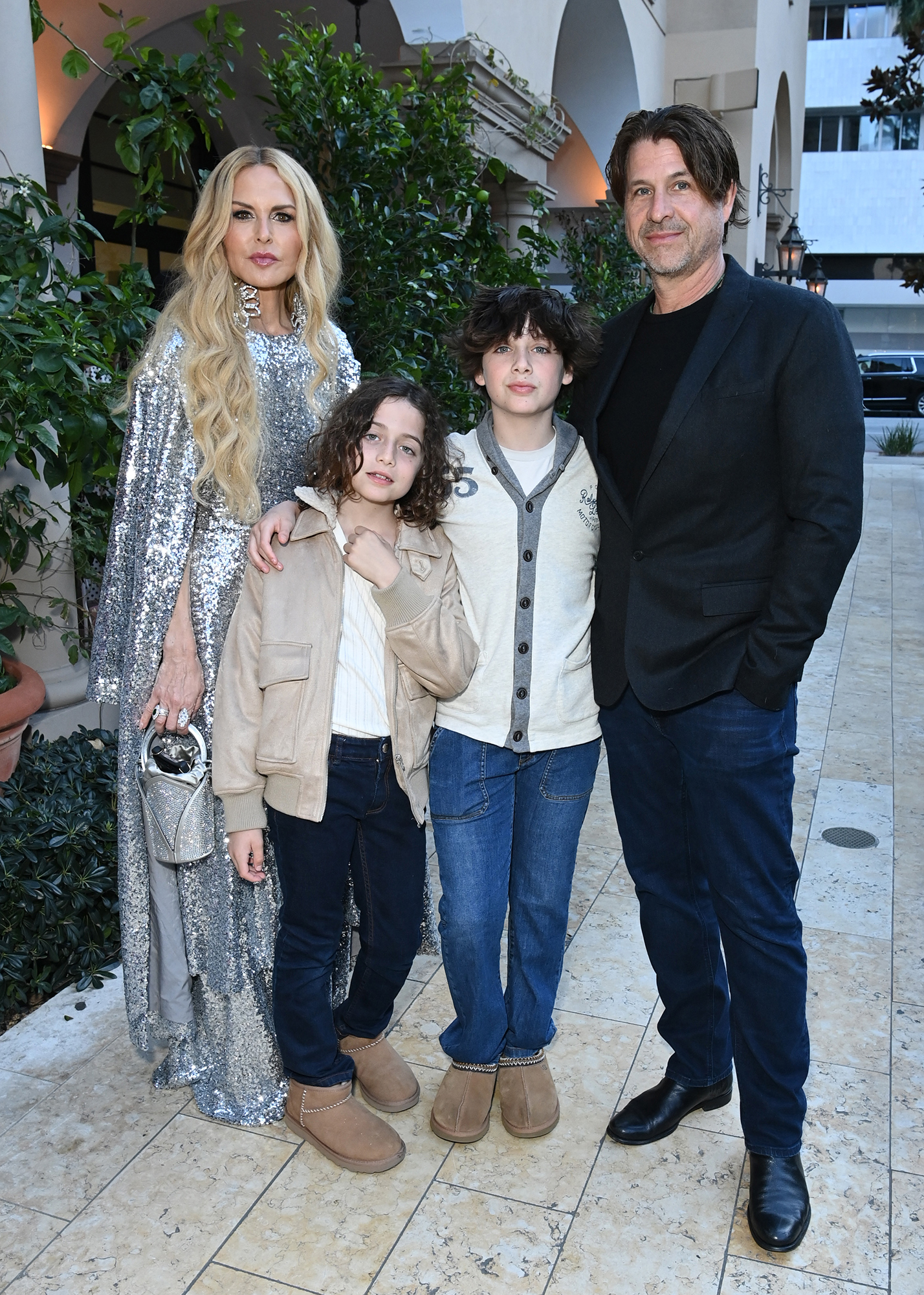 Rachel Zoe bỏ nhẫn cưới sau khi thông báo ly hôn Rodger Berman