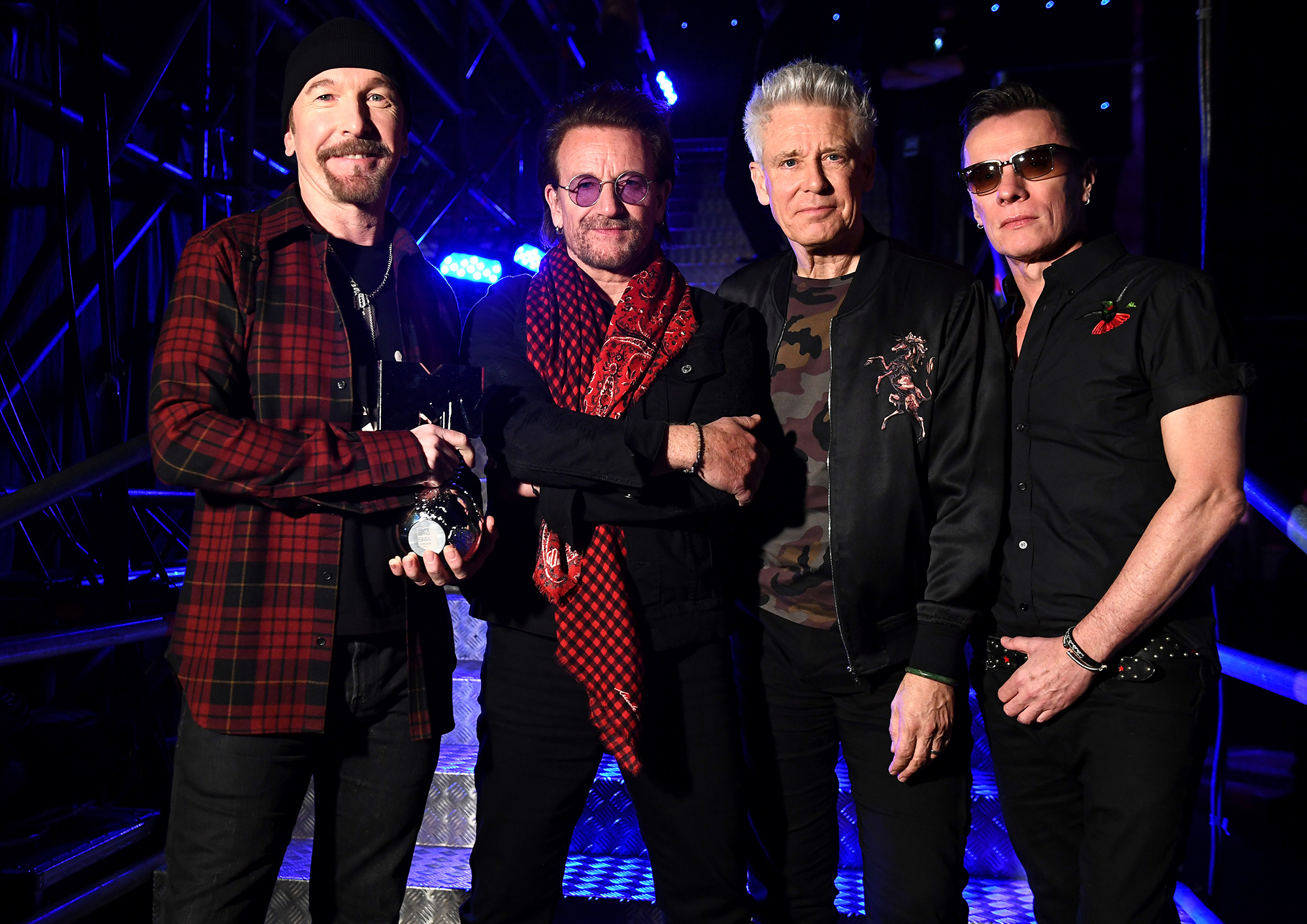 U2'nin iTunes'ta Ücretsiz Bir Albüm Verdiğini Hatırlıyor musunuz?