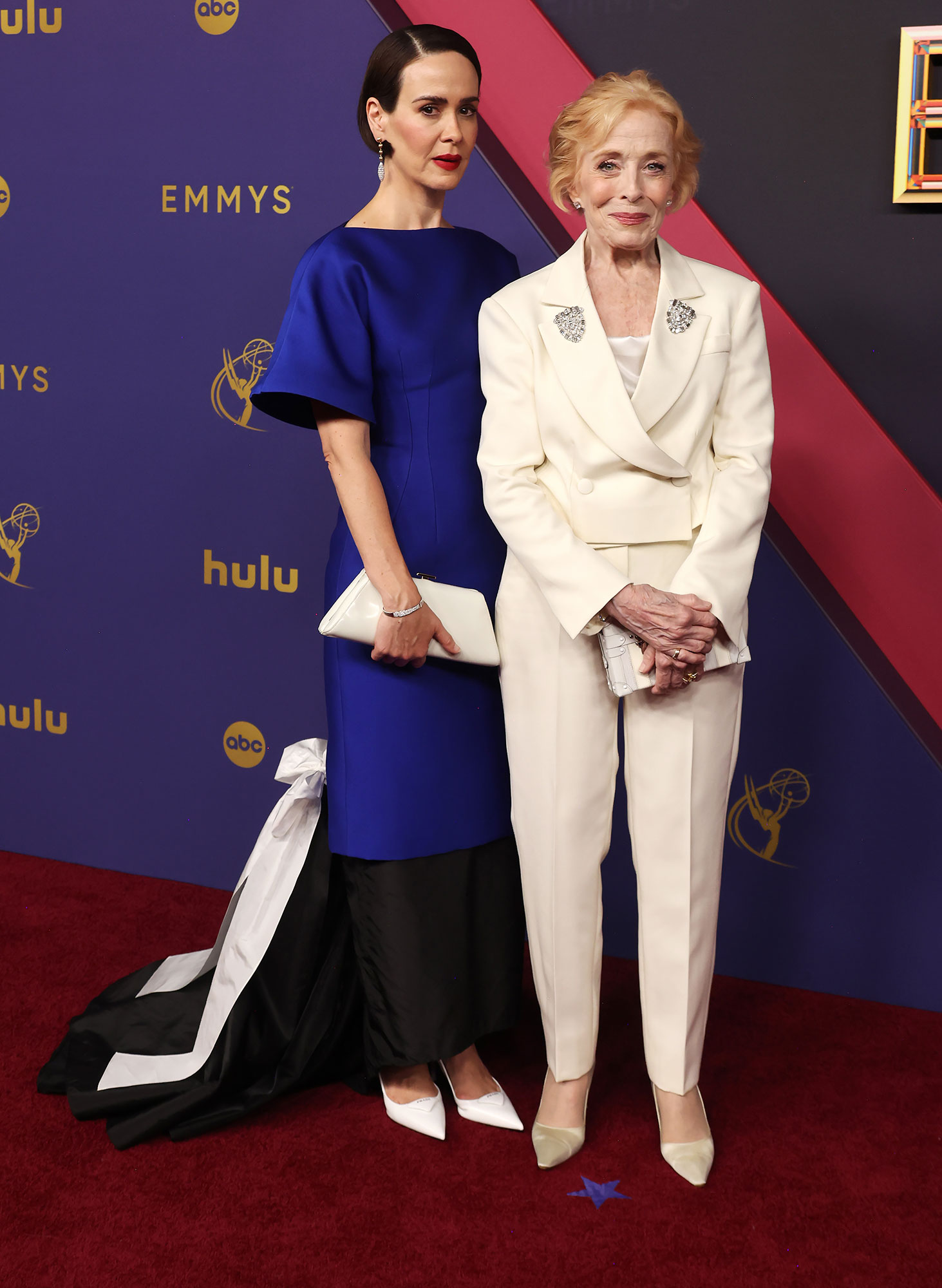 Sarah Paulson und Holland Taylor bringen dezente Eleganz zu den Emmys