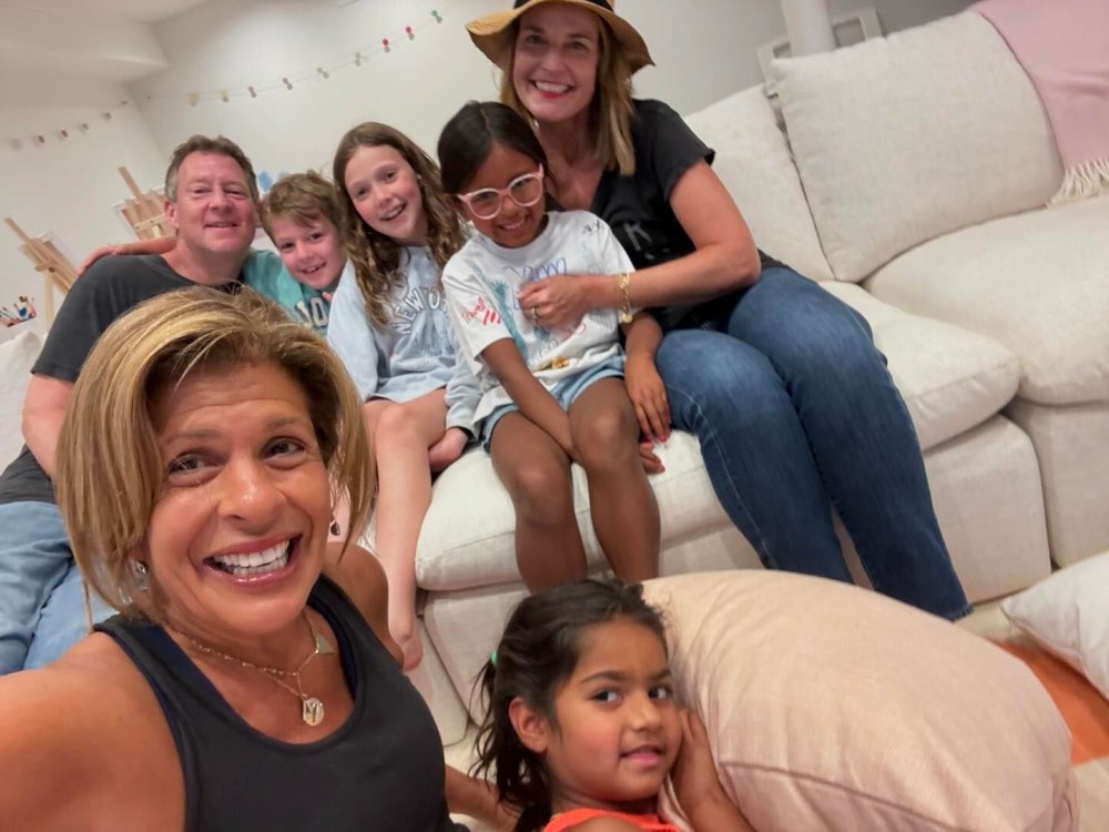 Savannah Guthrie y su familia visitaron hoy el nuevo hogar de Kotbni en Cohost