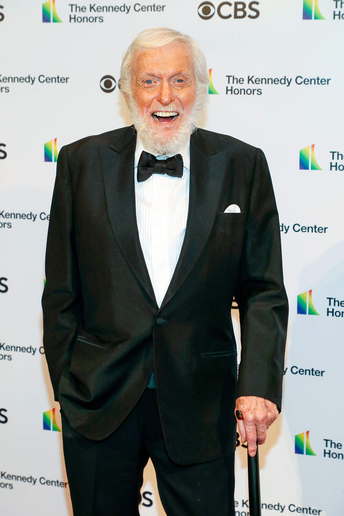 Dick Van Dyke พูดติดตลกว่าเขา 'สวดภาวนา' เพื่อให้ถึงวันเกิดปีที่ 99 ของเขา