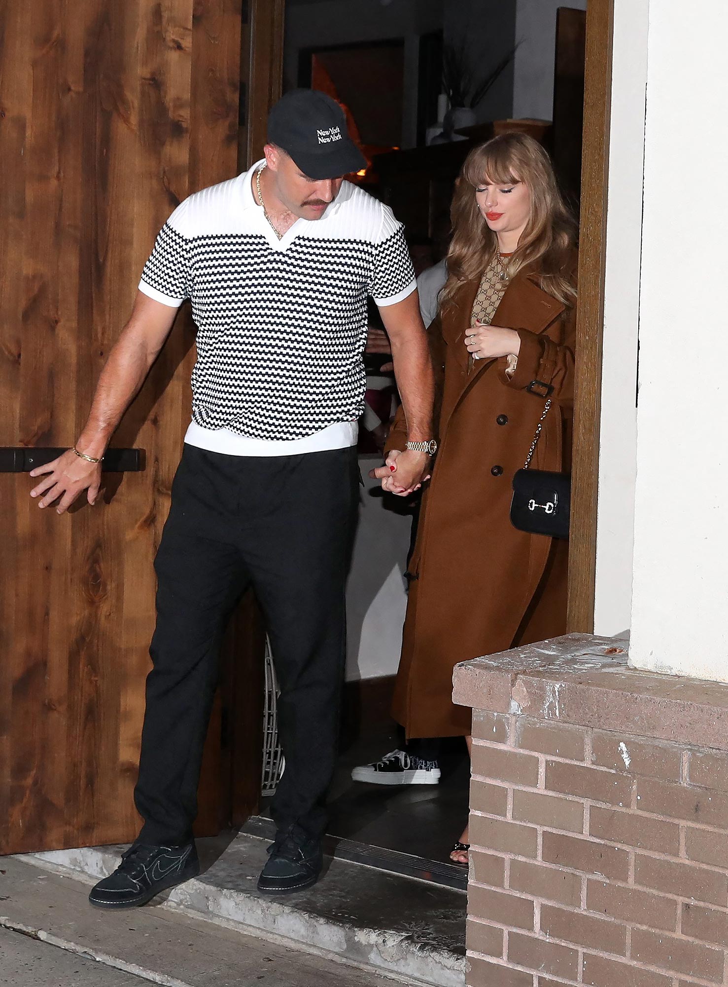 Taylor Swift und Travis Kelce essen nach dem US-Open-Datum in New York zu Abend