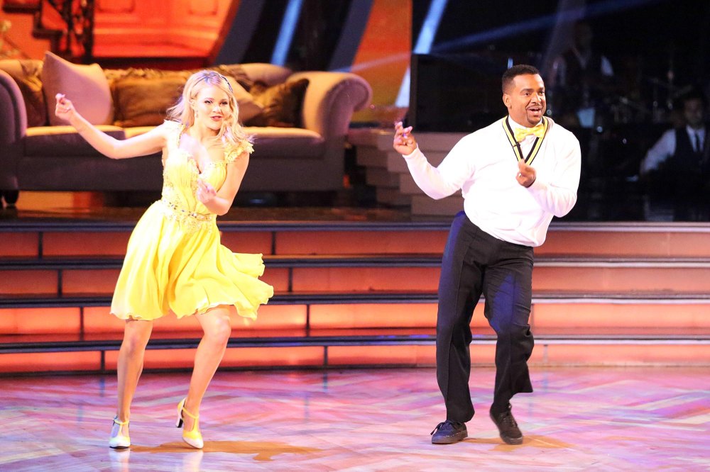 As 10 melhores rotinas de Dancing With the Stars em que ainda pensamos De Bindi e Derek a Laurie e Val Alfonso Ribeiro e Witney Carson's It's Not Unusual Jazz 207