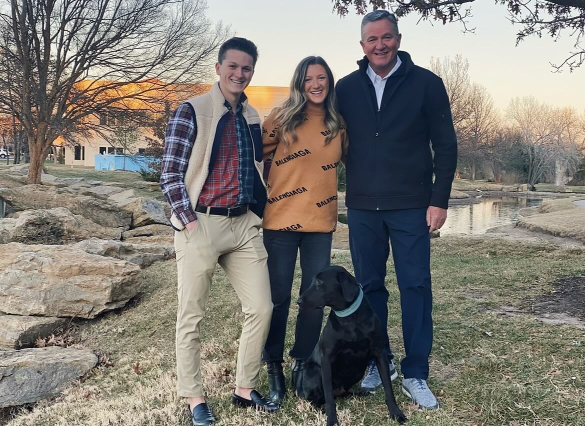 ‘The Golden Bachelorette’ Contestant Chock Chapple’s Family Guide