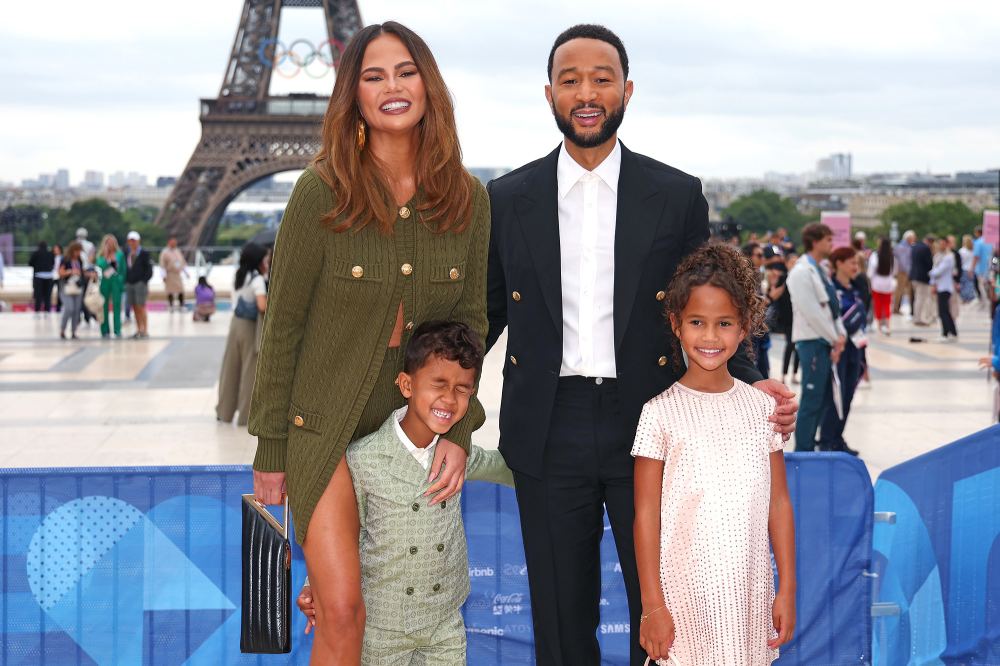 Chrissy Teigen explica cómo se llevan ella y John Legend