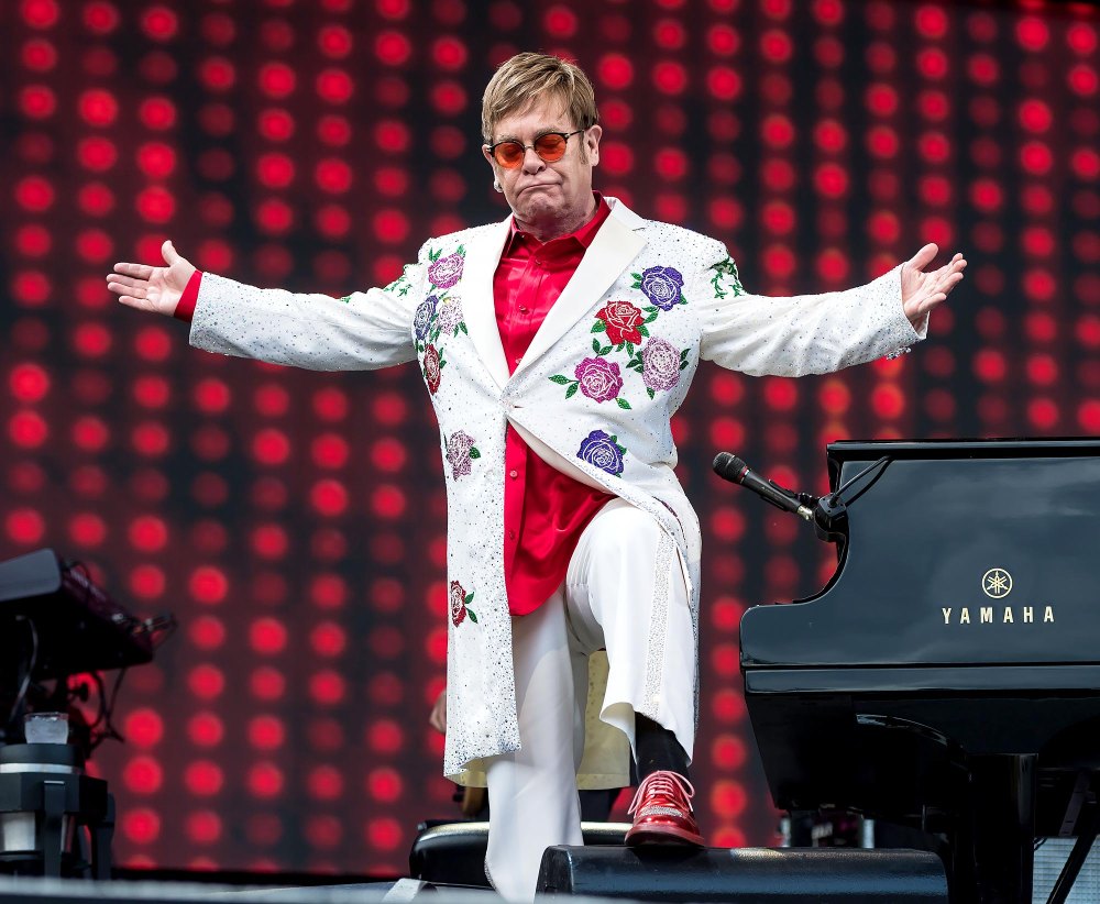 Elton John mengatakan dia tidak punya ukuran lagi setelah beberapa bagian tubuhnya dihilangkan