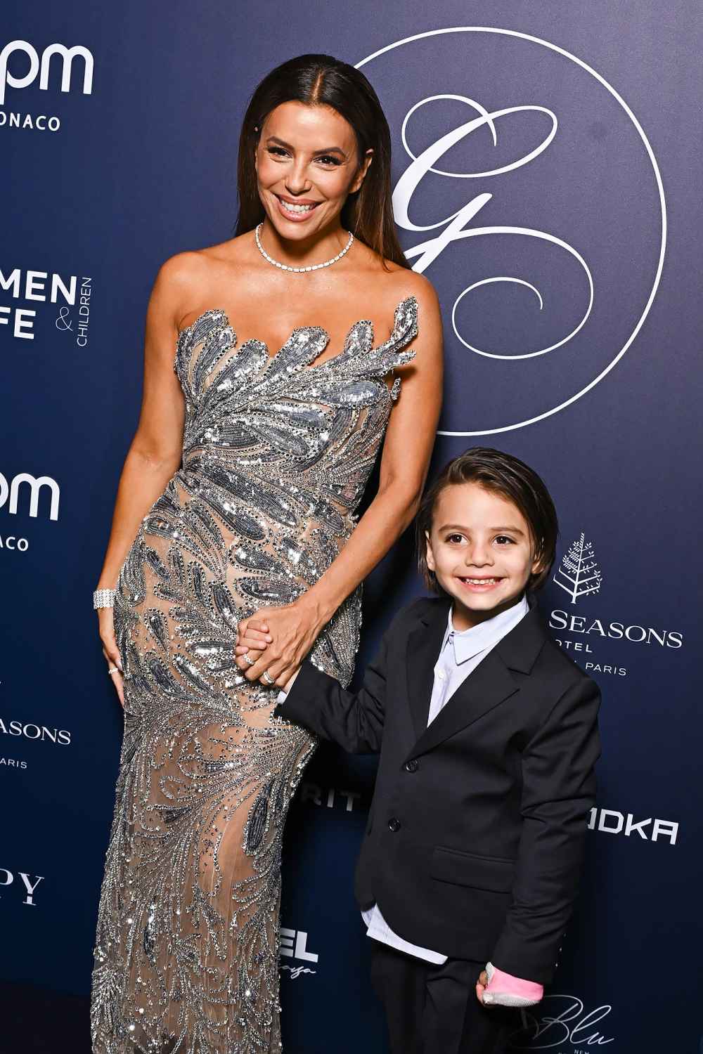 Eva Longoria llevó a su hijo de 6 años a la alfombra roja